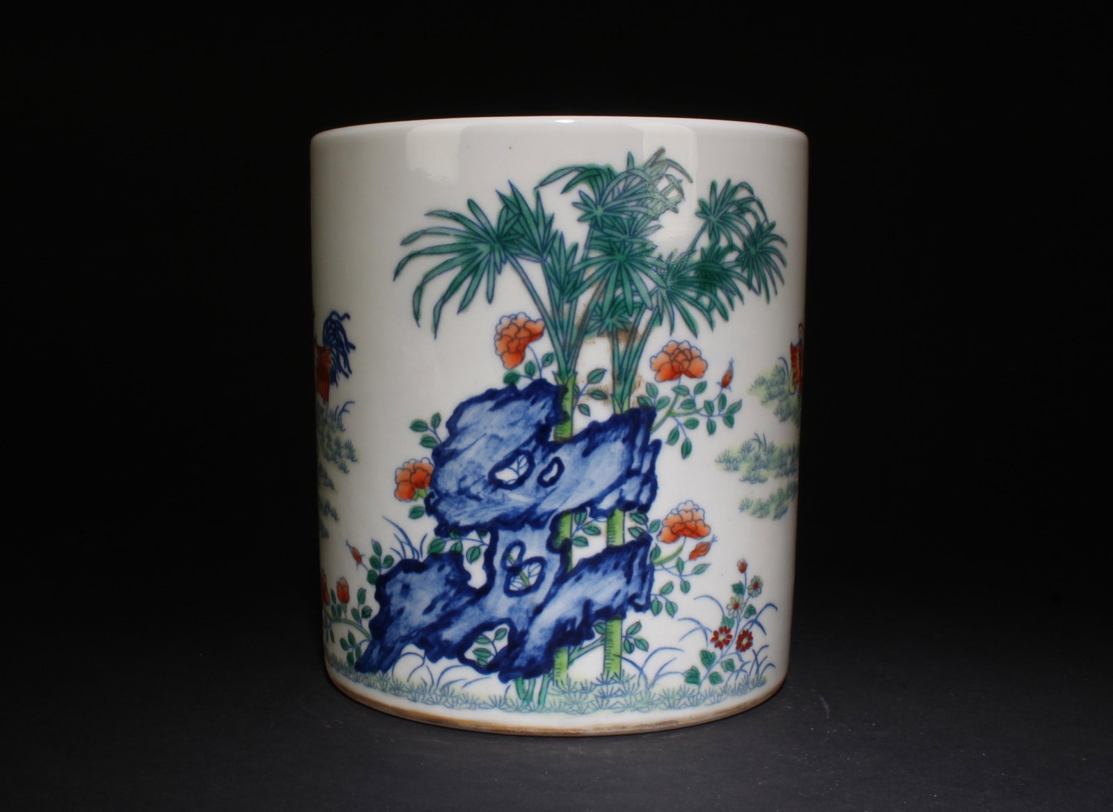 A Doucai Brush Pot - 3