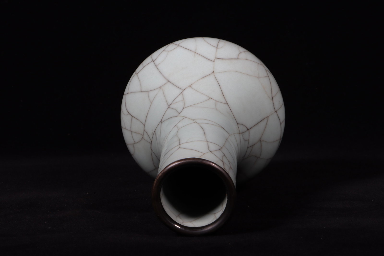 A Guanyao Vase with Box - 7