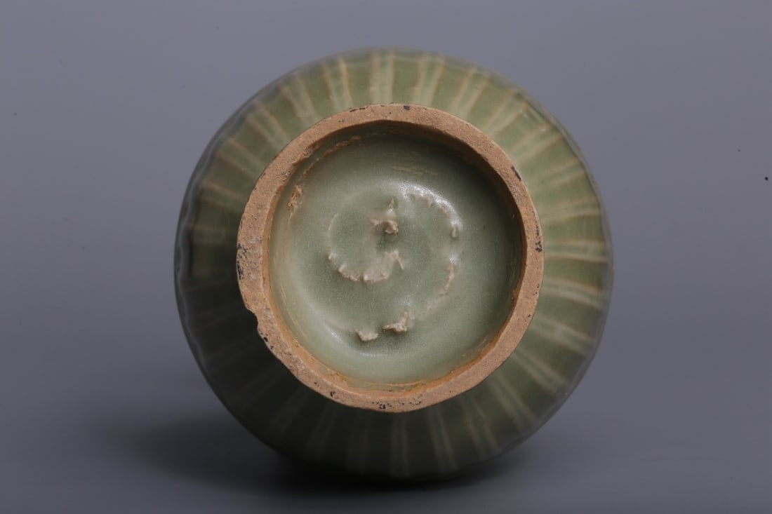 A Hetian White Jade Ring - 9