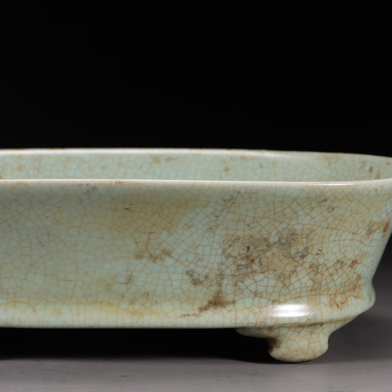 A Ru Ware Celadon Four-Legged Basin - 3