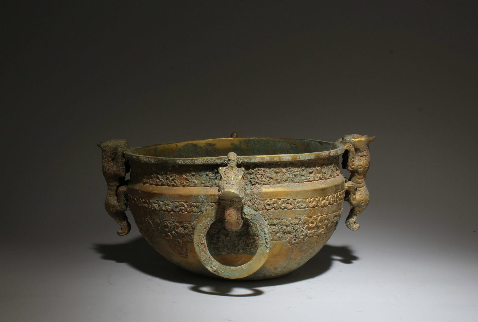 A Bronze Pot (1 of 7)
