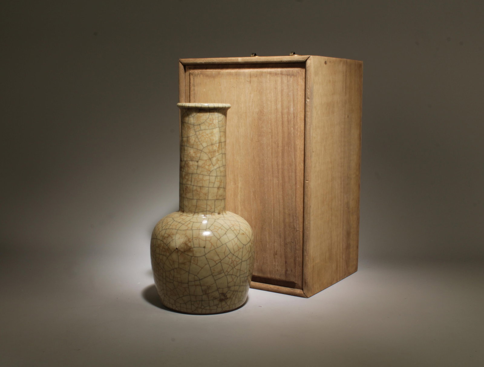 A Geyao Vase with Box: A Geyao Vase with Box. Dimension: 4.5" x 9.5"