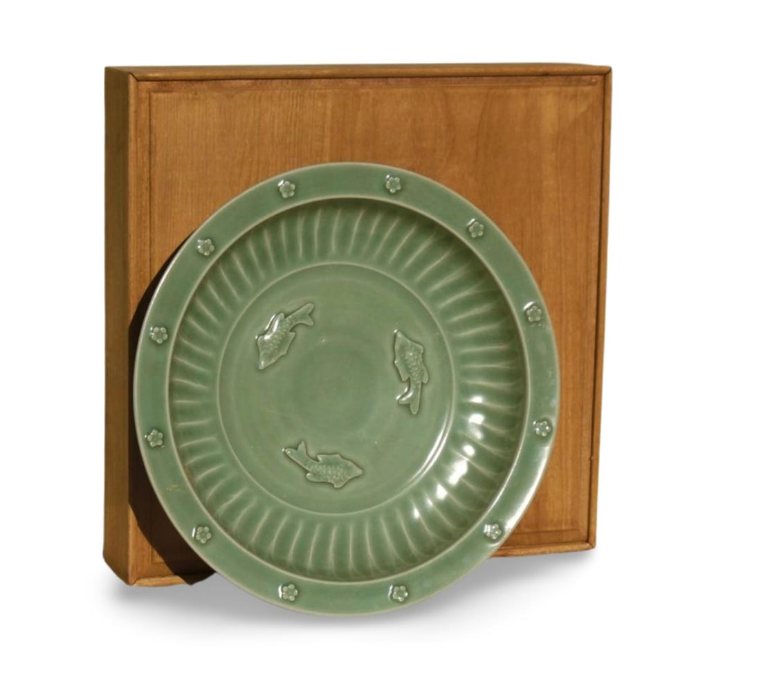 A Celadon Glazed Plate with Box: A Celadon Glazed Plate with Box. Dimension: 14.5" x 2.2"