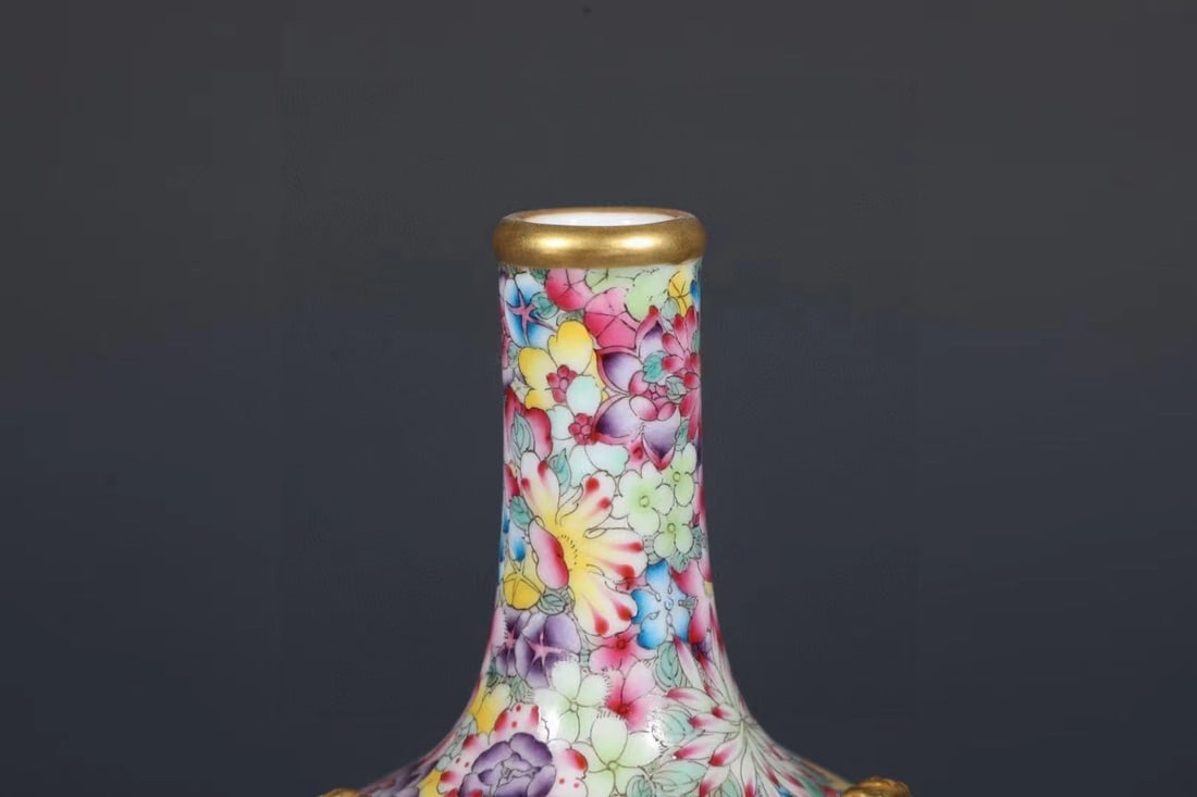 A Polychrome Vase - 6