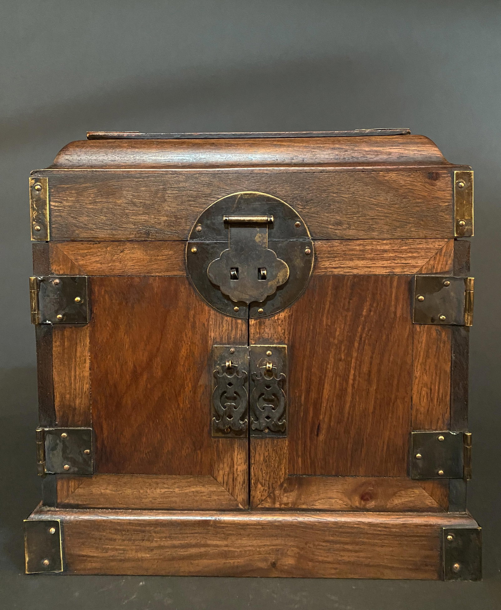 Chinese Hardwood Multi-Purpose Jewelry Box: Chinese Hardwood Multi-Purpose Jewelry Box. Length: 9.25" Width: 7" Height: 9.5"