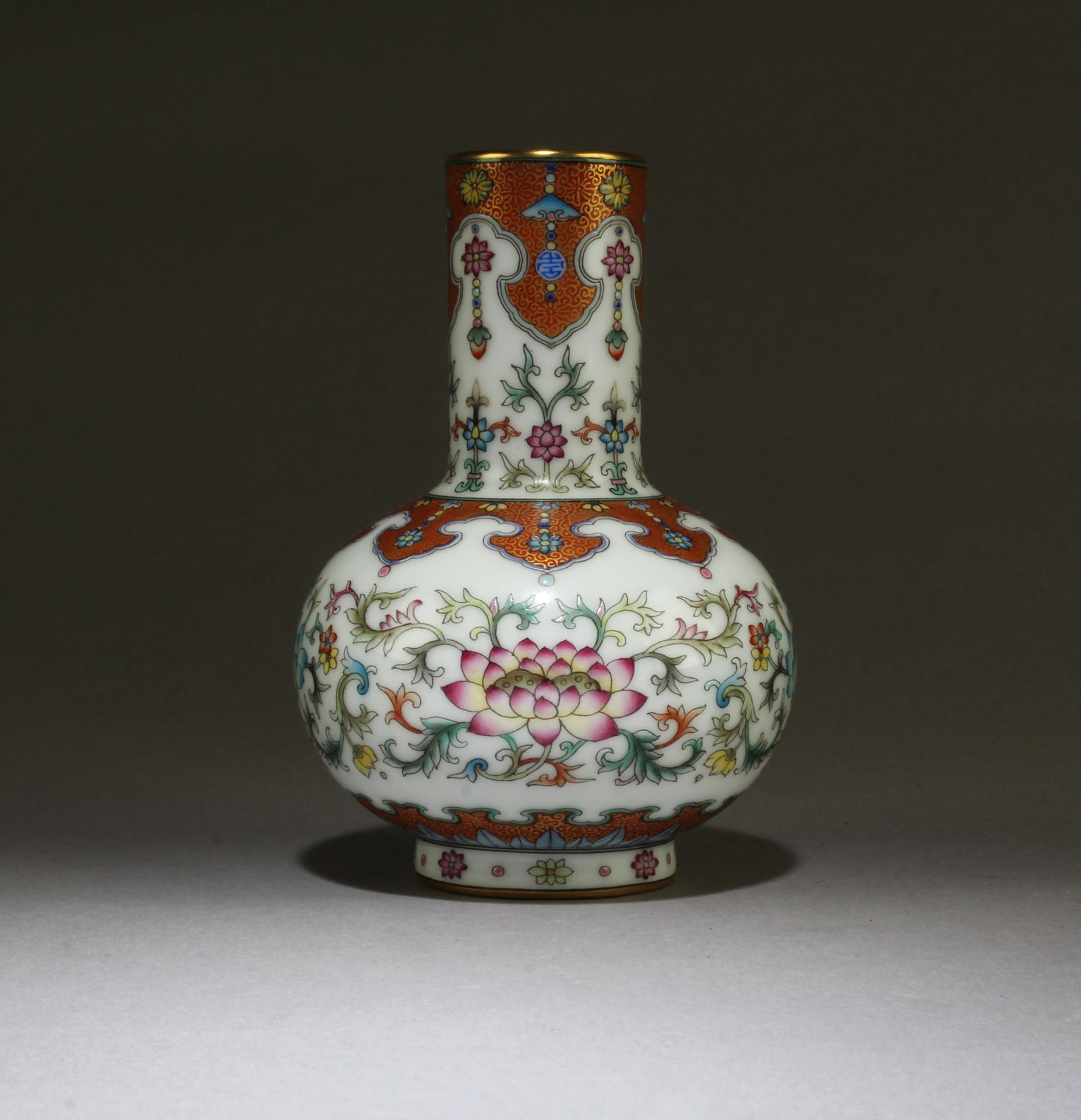 Chinese Porcelain Vase (1 of 5)