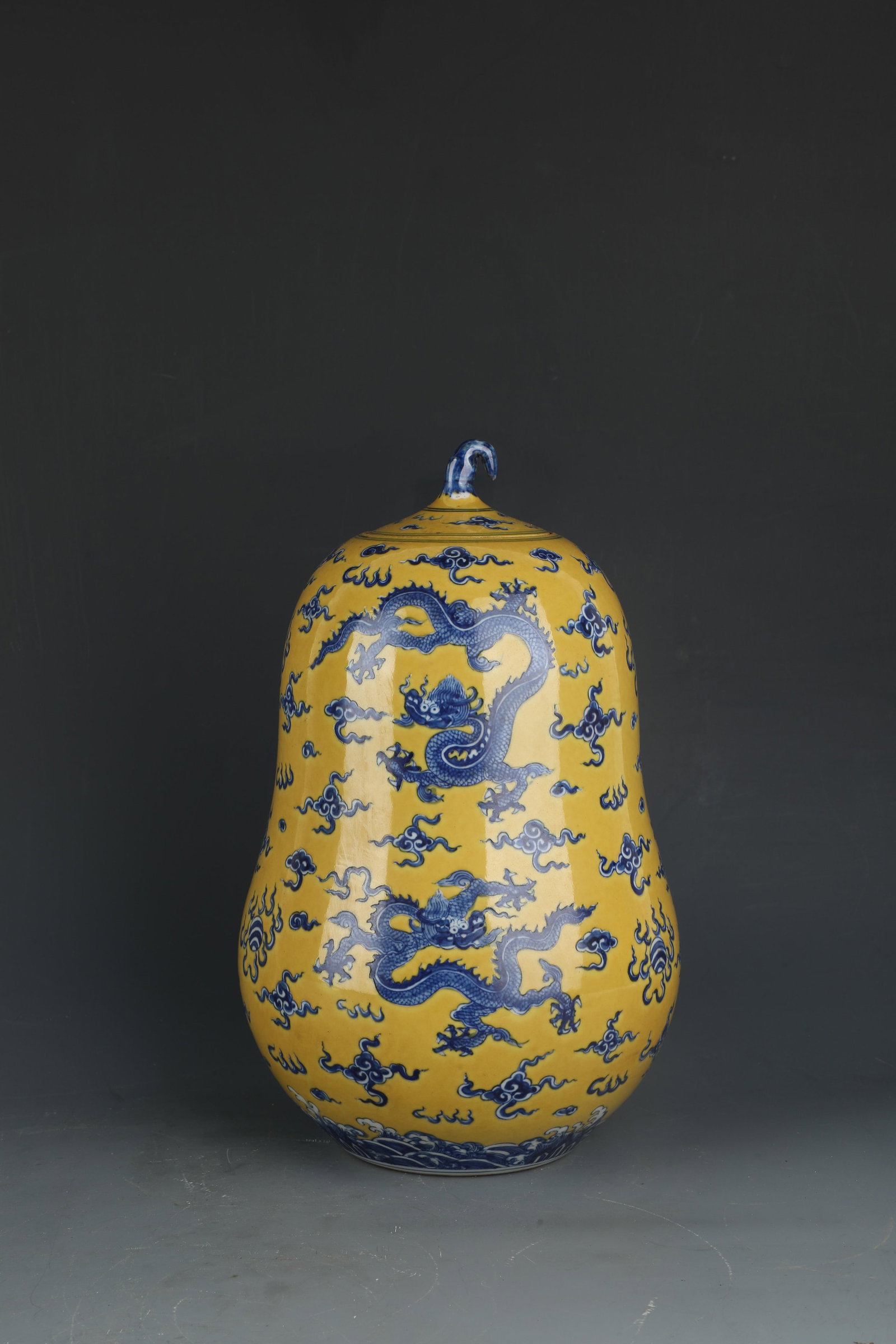 A Blue and Yellow Jar with Lid (1 of 5)