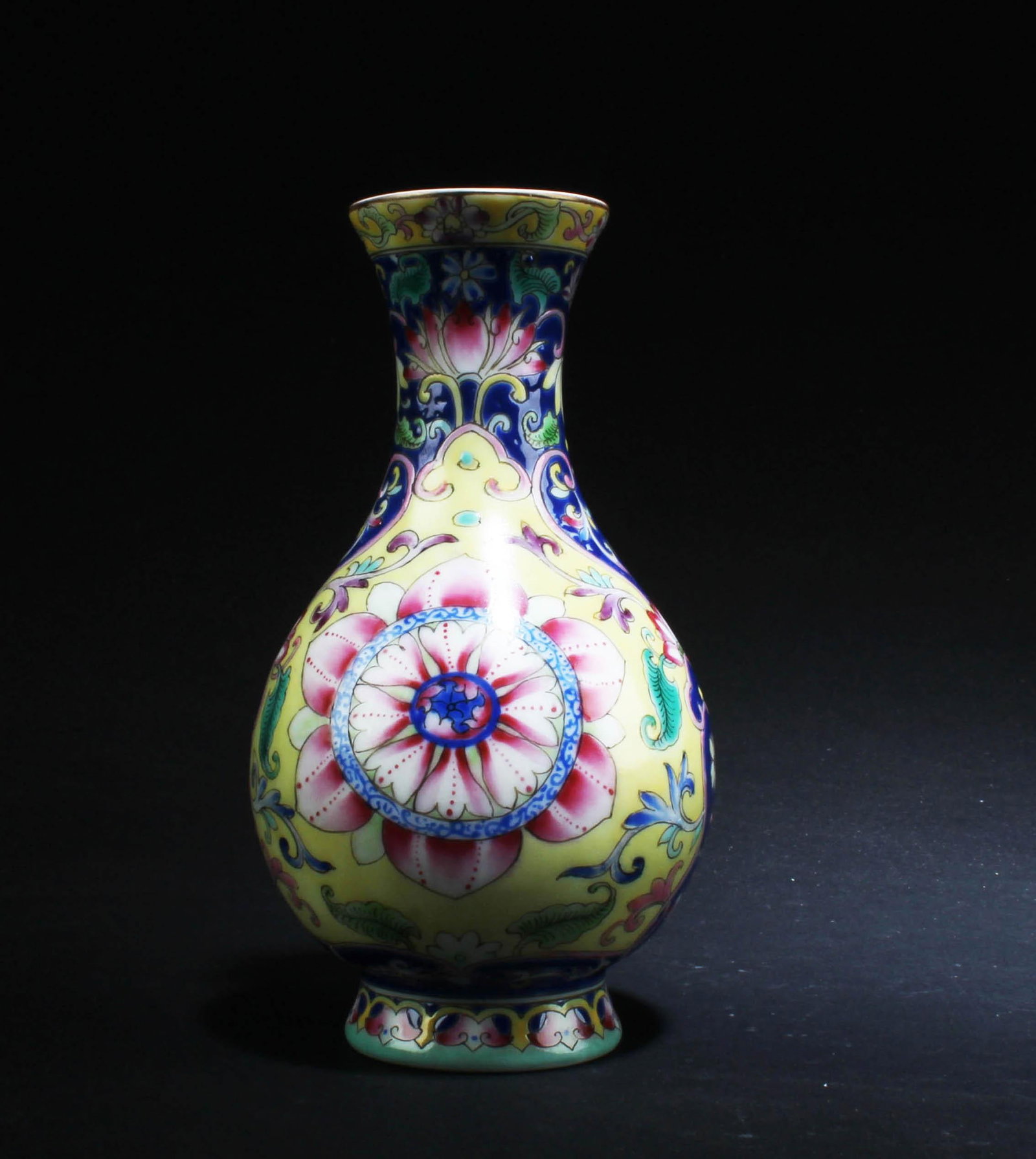 A Porcelain Vase (1 of 6)