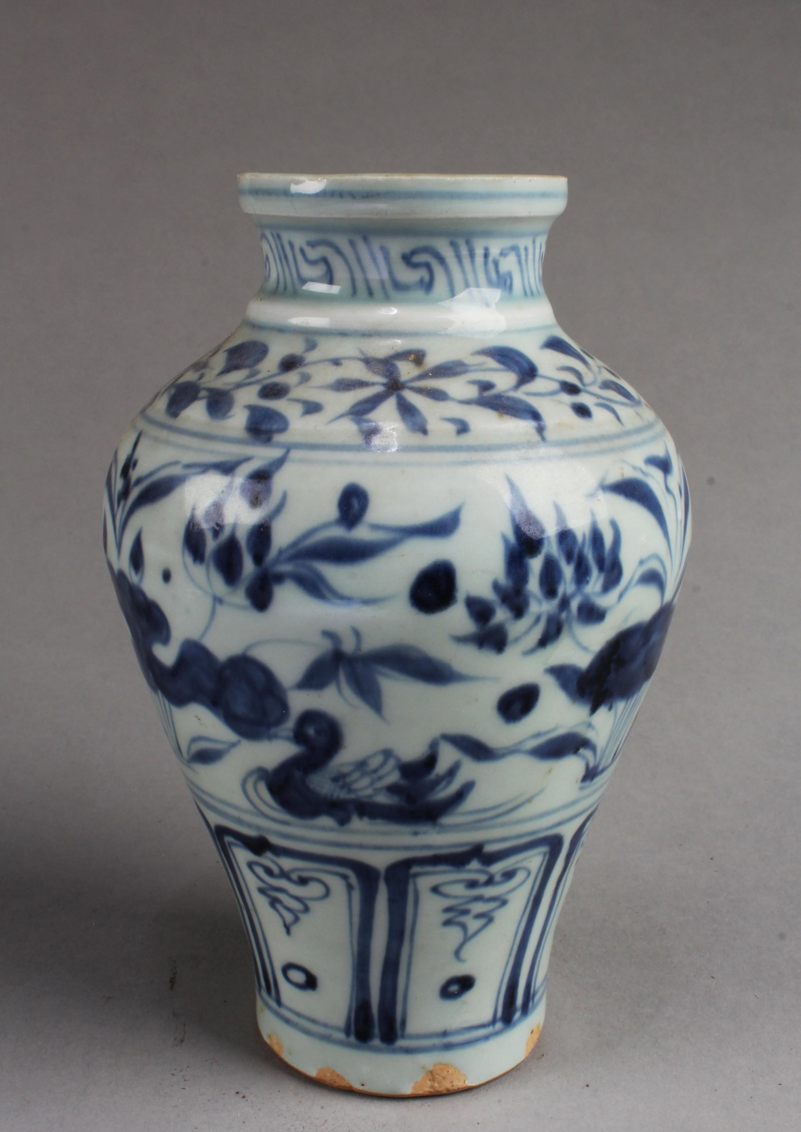 Chinese Blue & White Porcelain Vase: Chinese Blue & White Porcelain Vase. Height: 7"