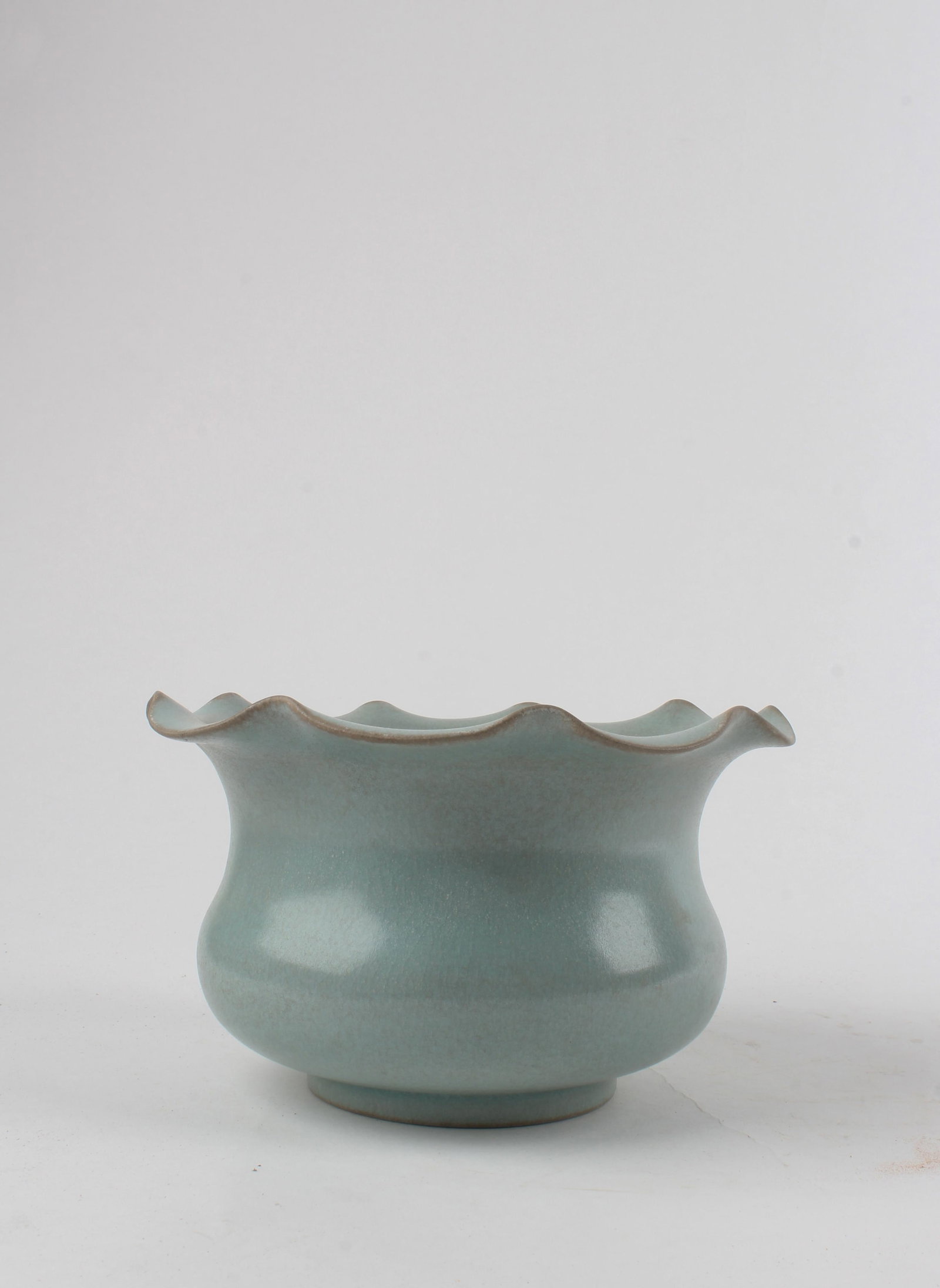Chinese Ruyao Ink Wsher: Chinese Ruyao Ink Wsher. Height: 3.5" Diameter: 6.25"