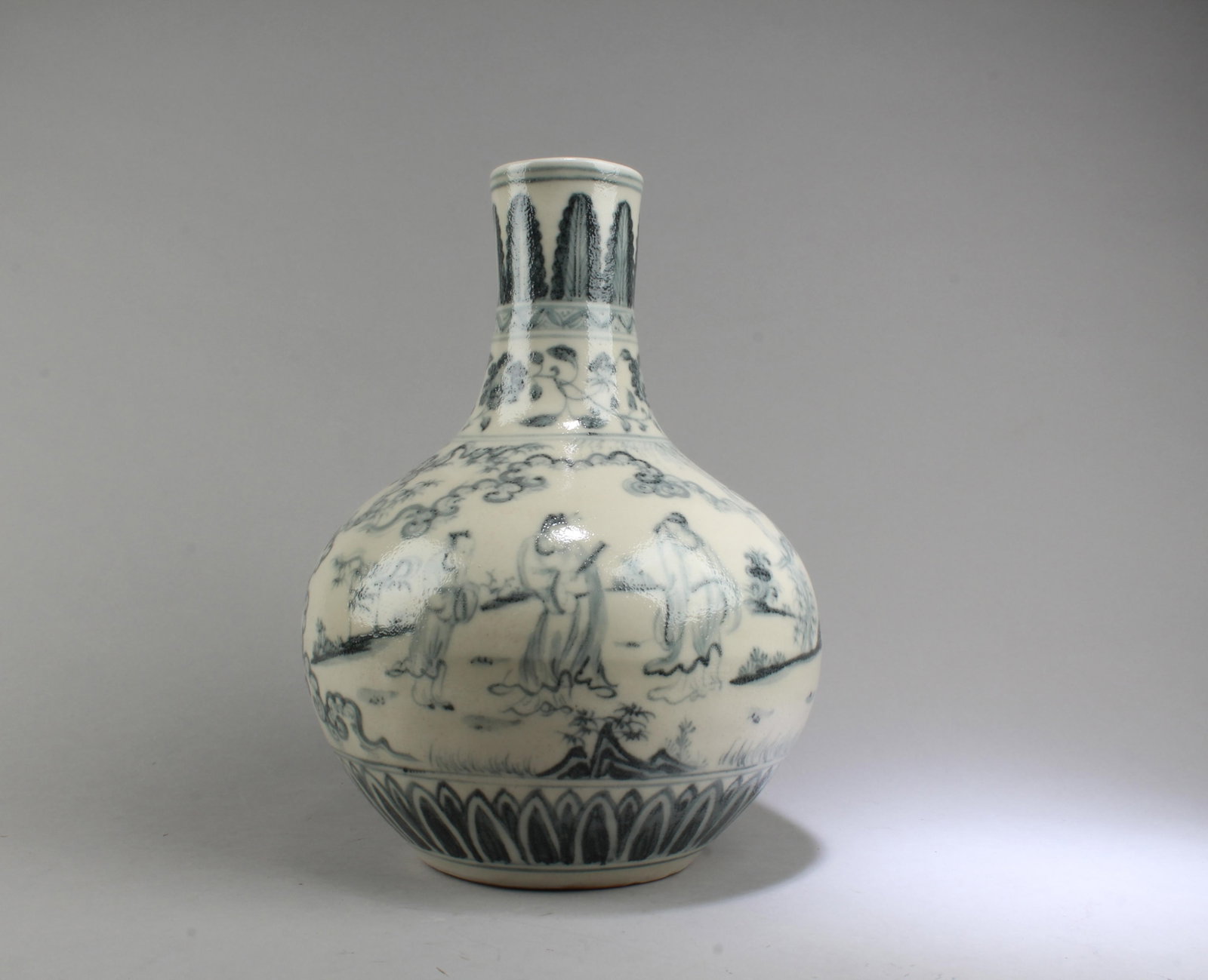 Chinese Porcelain 'Sky Ball' Vase (1 of 6)