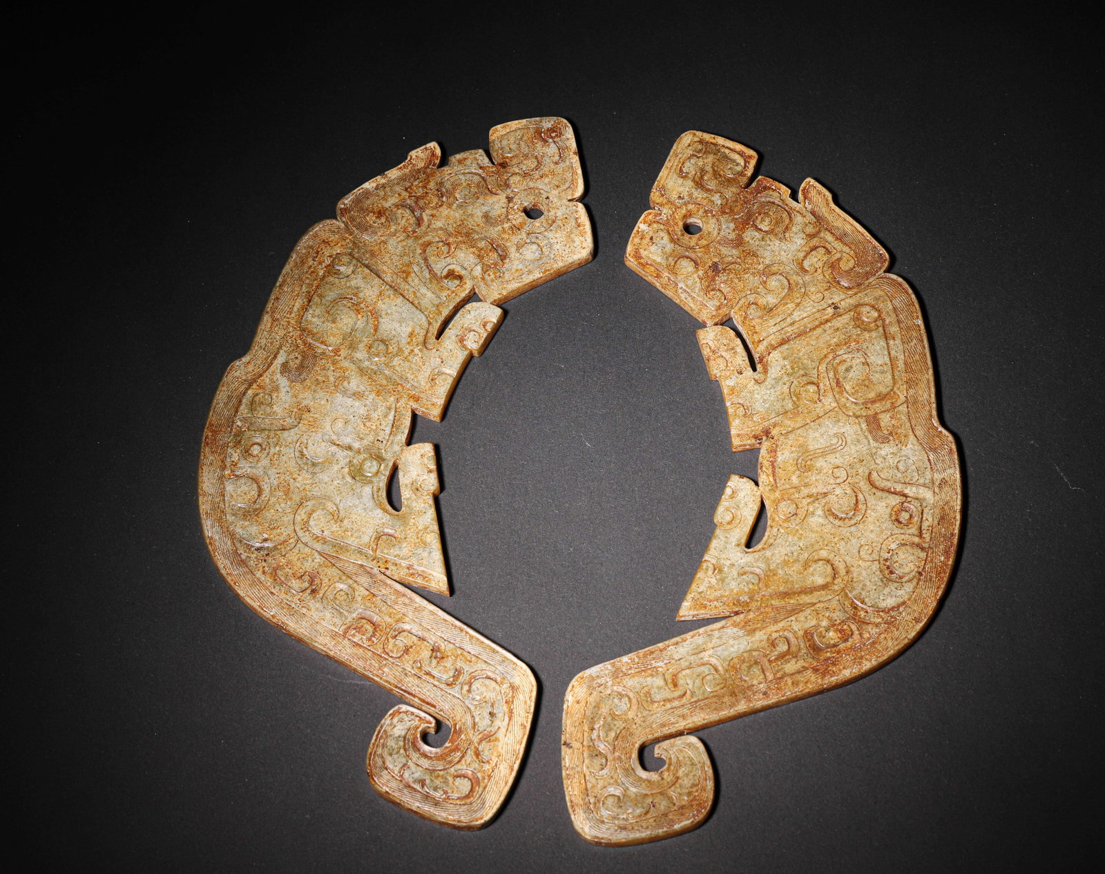 Warring States Jade Chi-Tiger Pendants (Pair) (1 of 9)