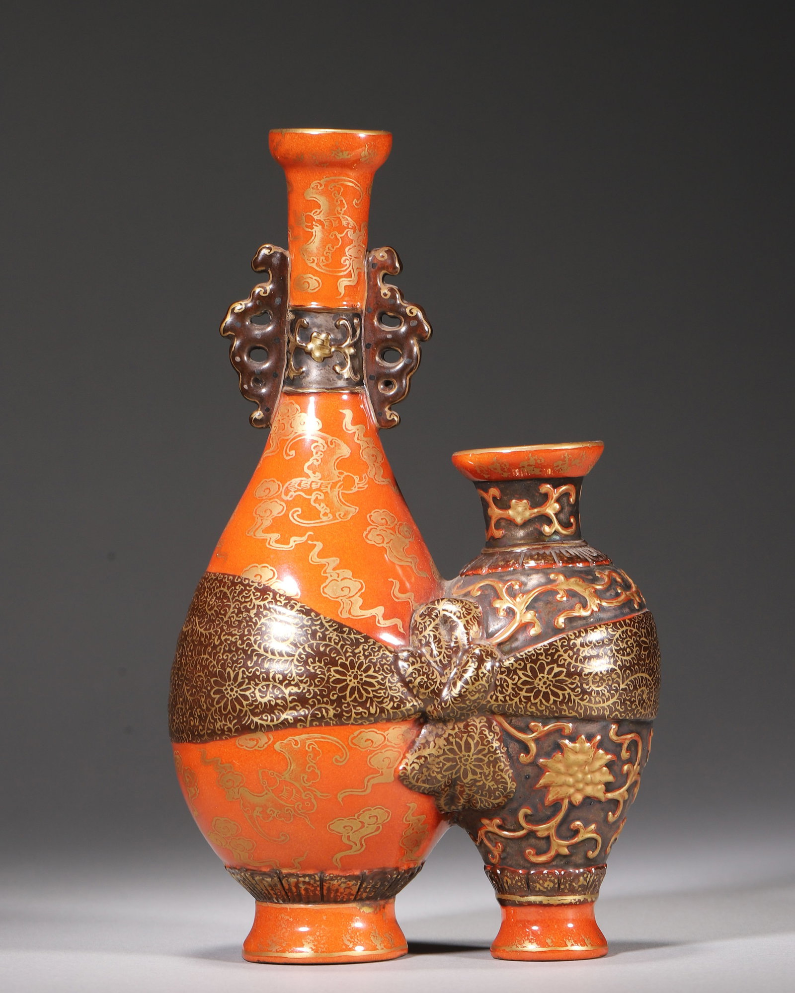 A TWIN PORCELAIN VASE WITH GILT RIBBON WRAPPING, BRONZE IMITATION AND RUYI HANDLES, QIANLONG PERIOD, (1 of 6)