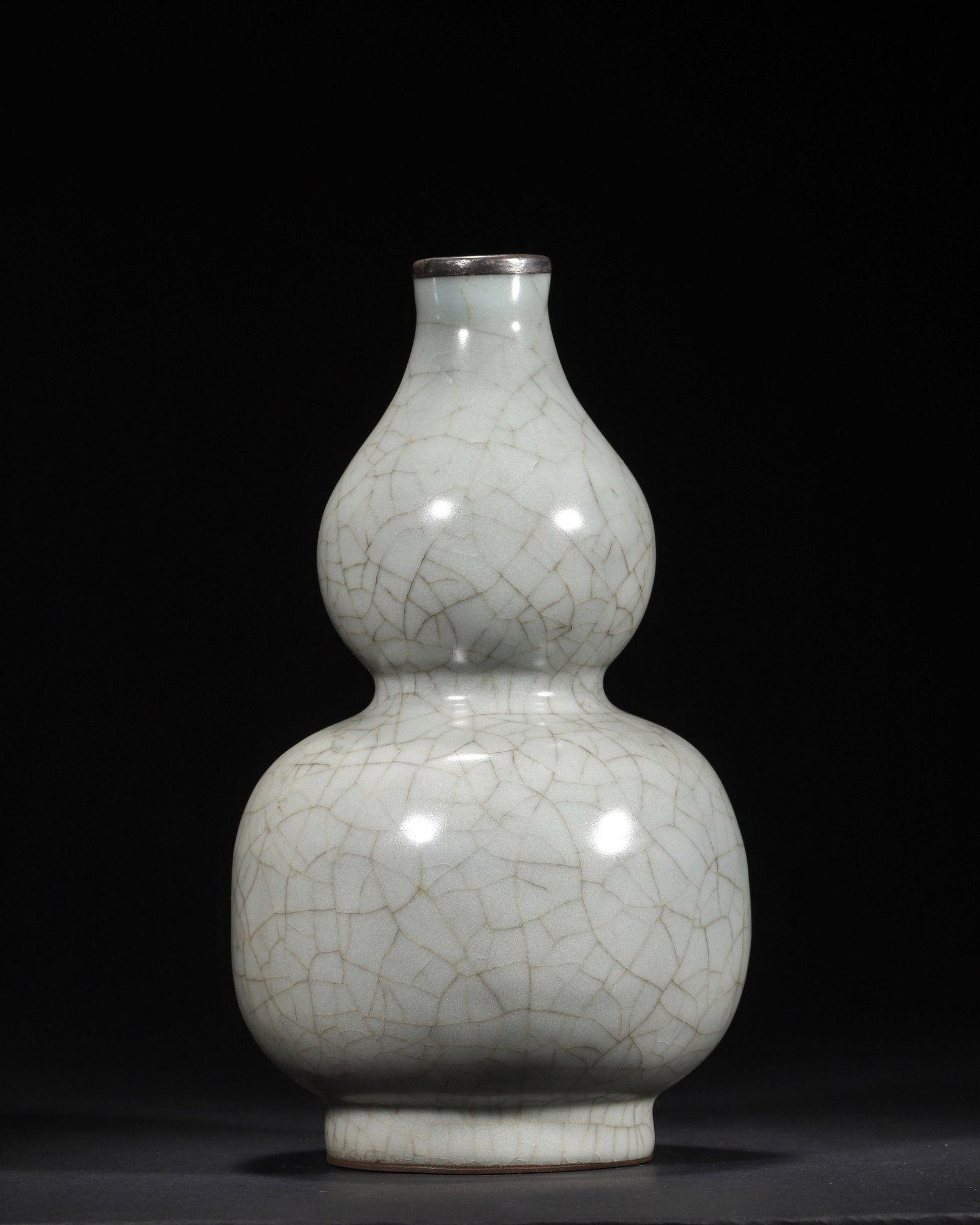 A Ge-Glazed Hulu Vase with Silver-Mounted Rim, Song Dynasty (1 of 6)