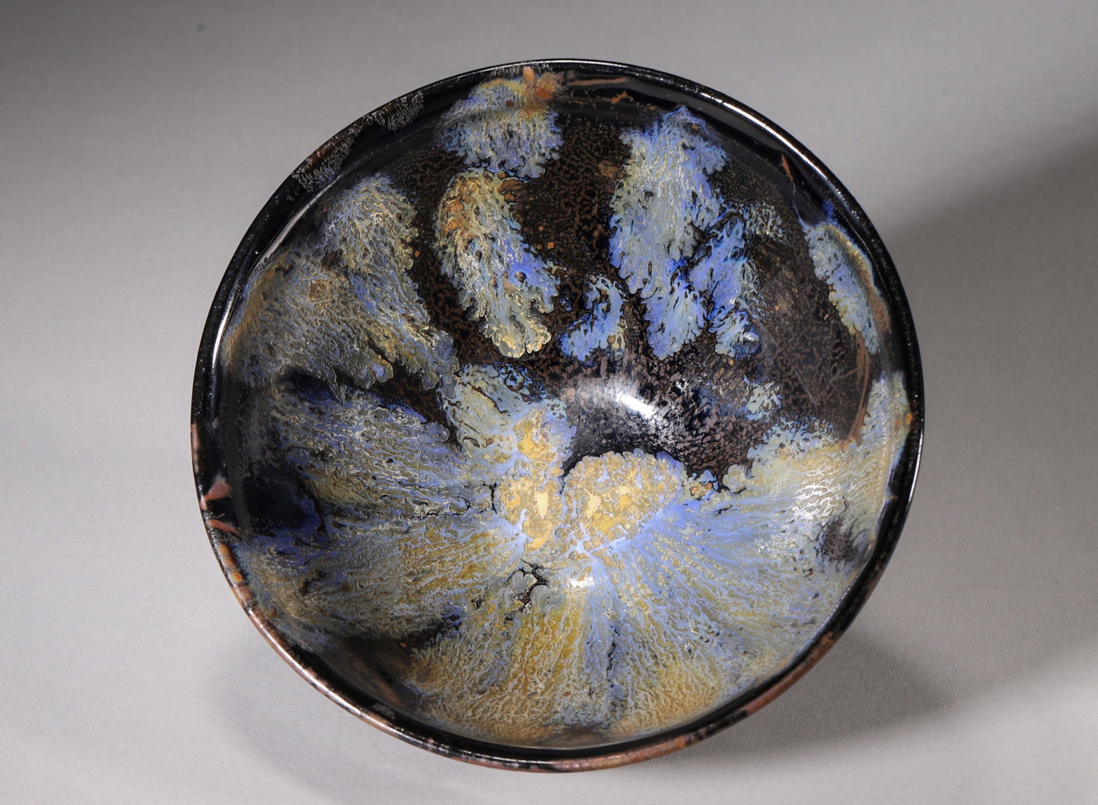 SONG JIZHOU KILN TORTOISE-SHELL SPLASHED GLAZE TIANMU TEA BOWL (1 of 6)