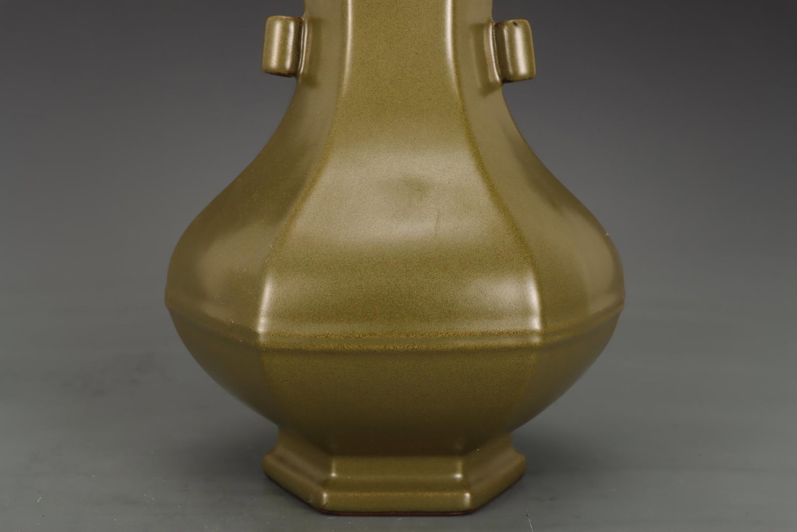 A Tea-Dust Glazed Hexagonal Vase - 4