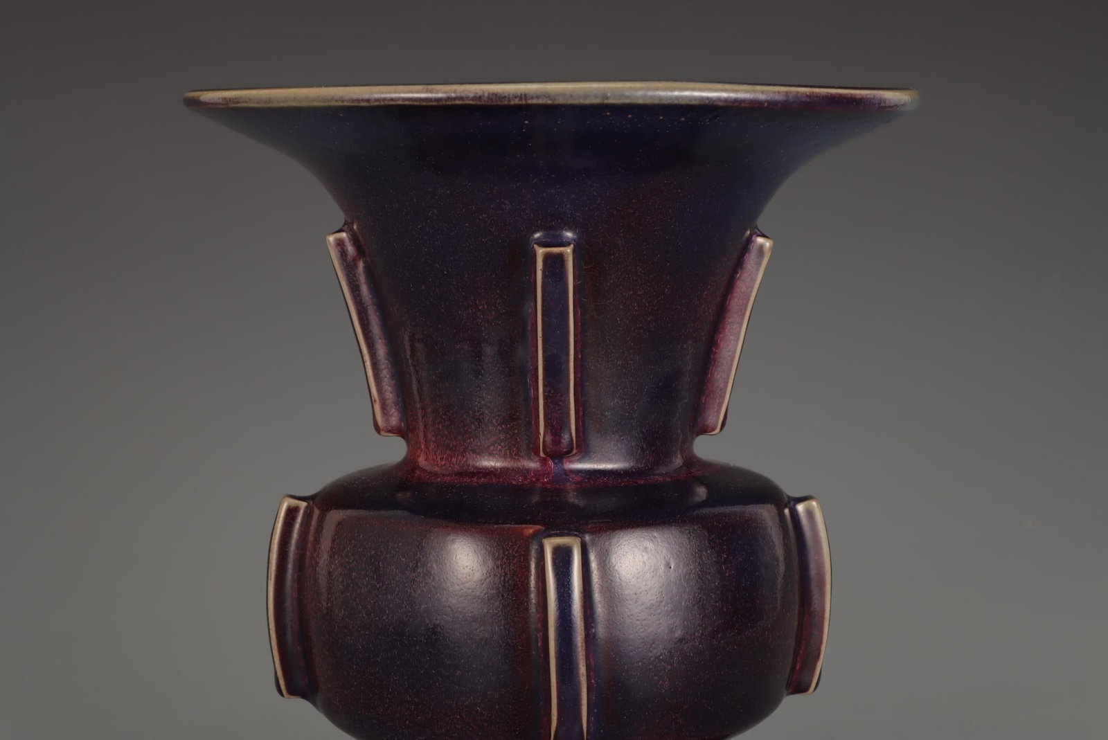 A Jun Ware Zun Vessel - 3
