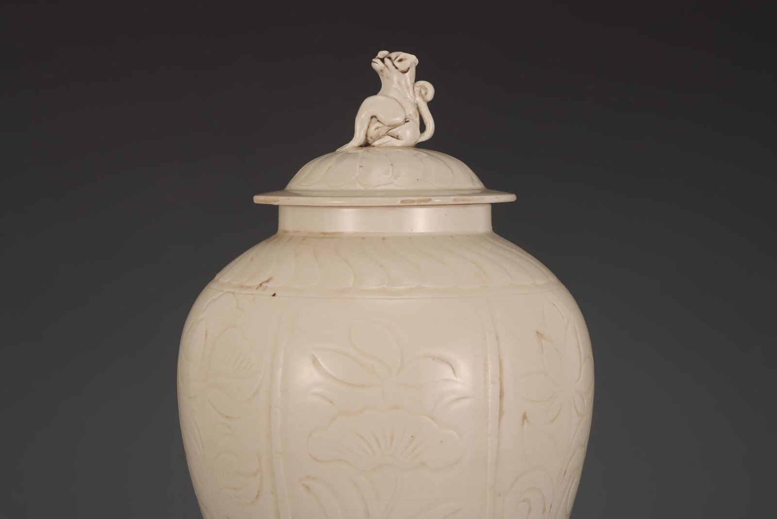 A Ding Ware White Glazed Jar - 3
