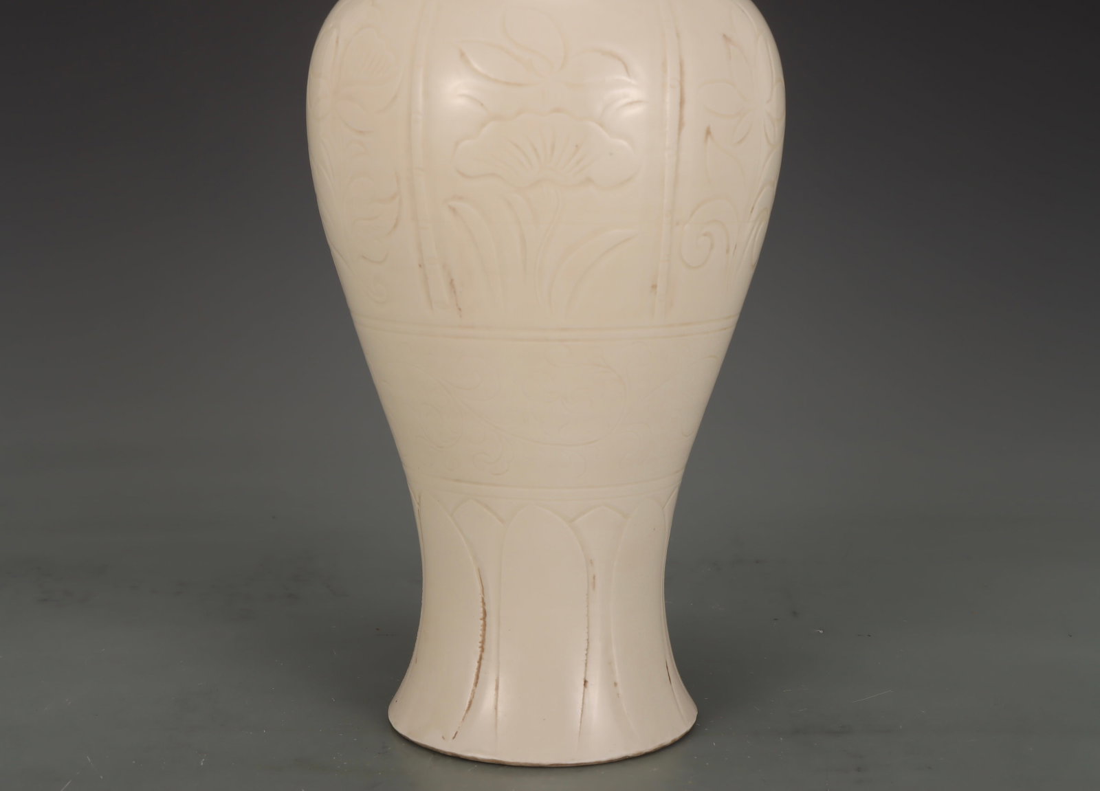 A Ding Ware White Glazed Jar - 4