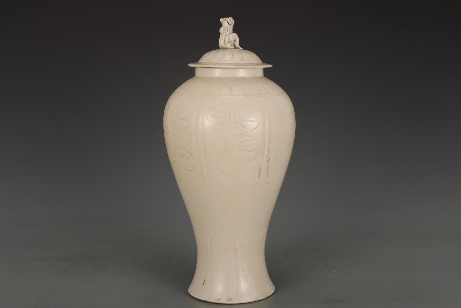 A Ding Ware White Glazed Jar - 5