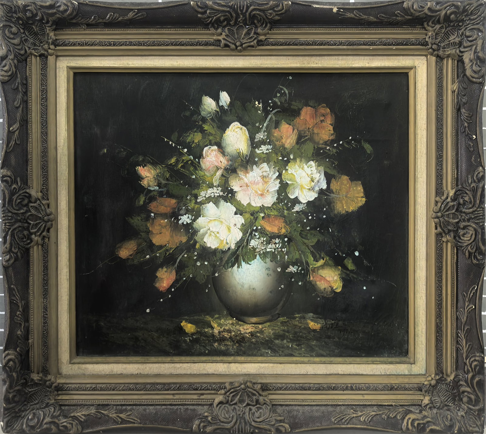 An Oil Painting of Flowers: An Oil Painting of Flowers. Dimensions: 22.83in x 19.29in.