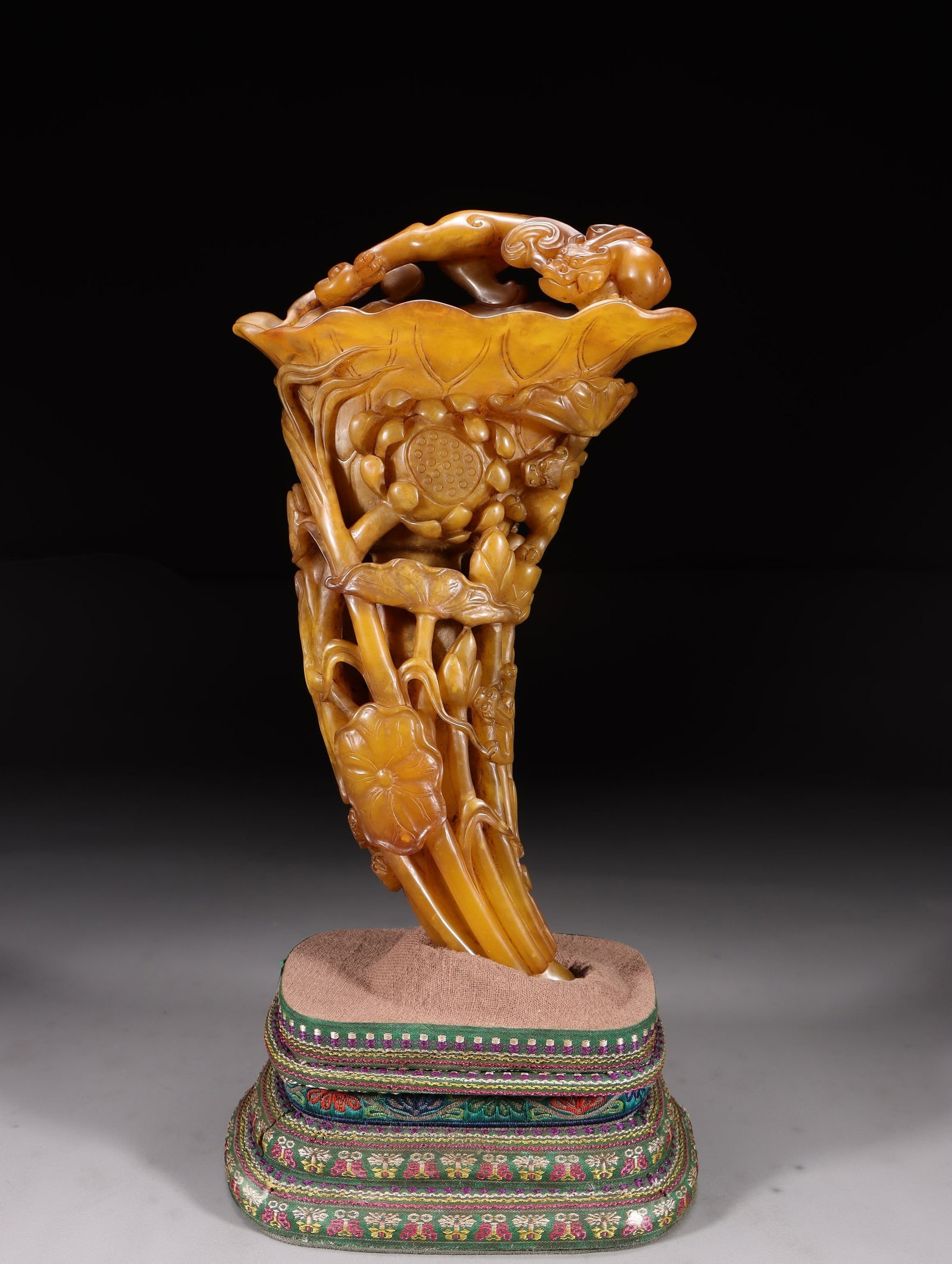 A Shoushan Stone Ornament: A Shoushan Stone Ornament. Dimensions: 12.01in x 6.69in x 4.33in; Weight: 1653g.