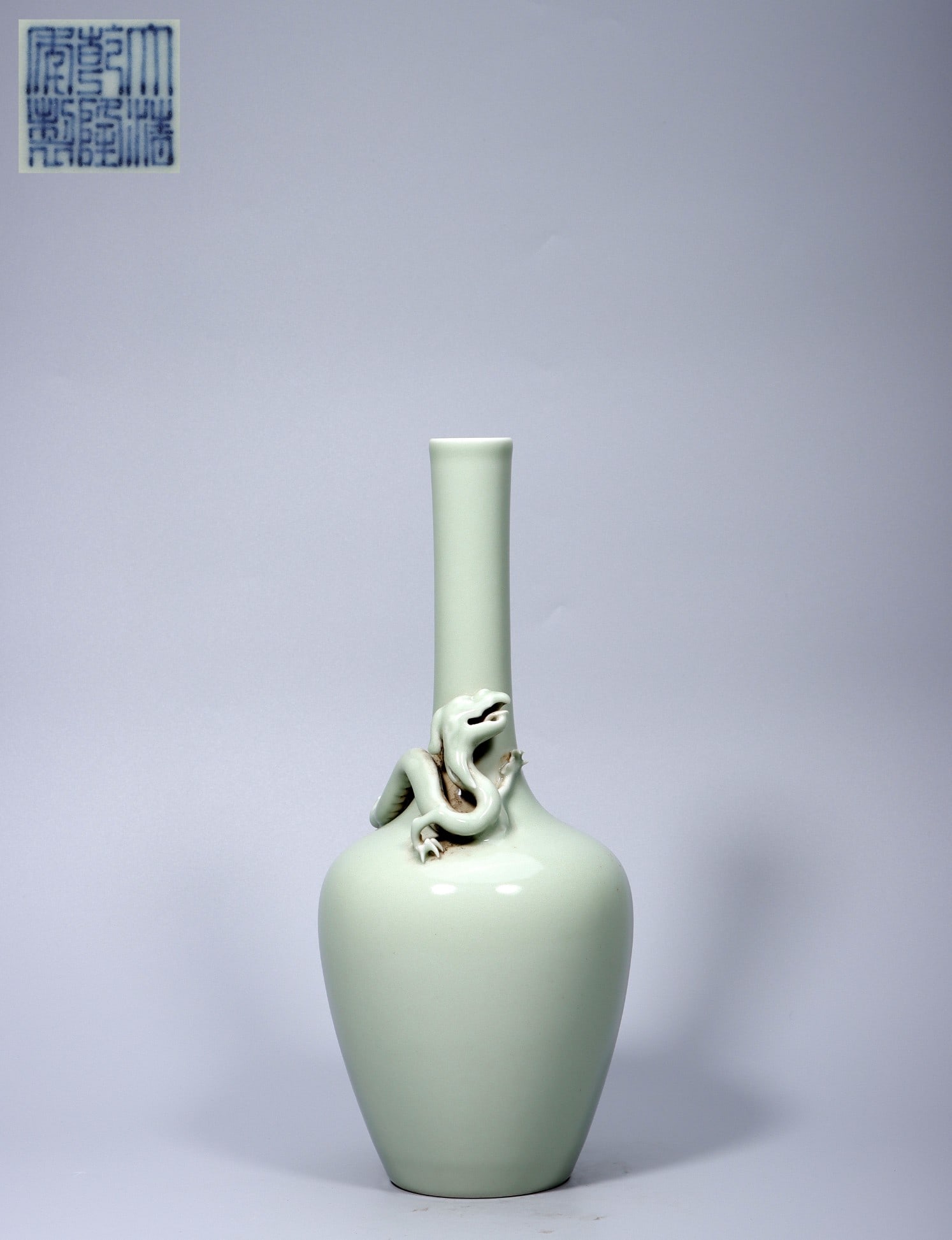 A Douqing Glazed Dragon Vase