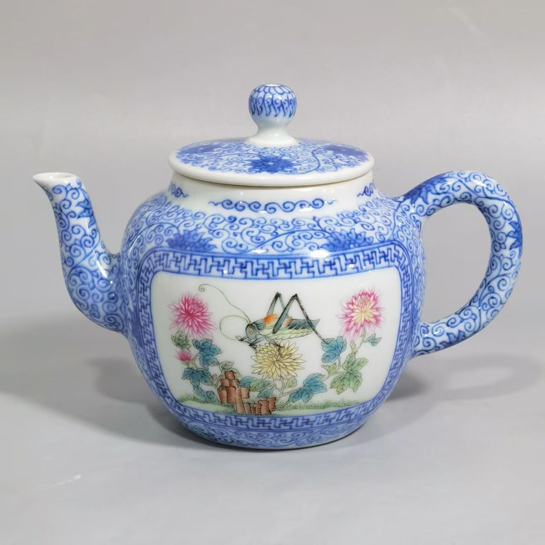 A Blue & White Fencai Teapot (1 of 7)