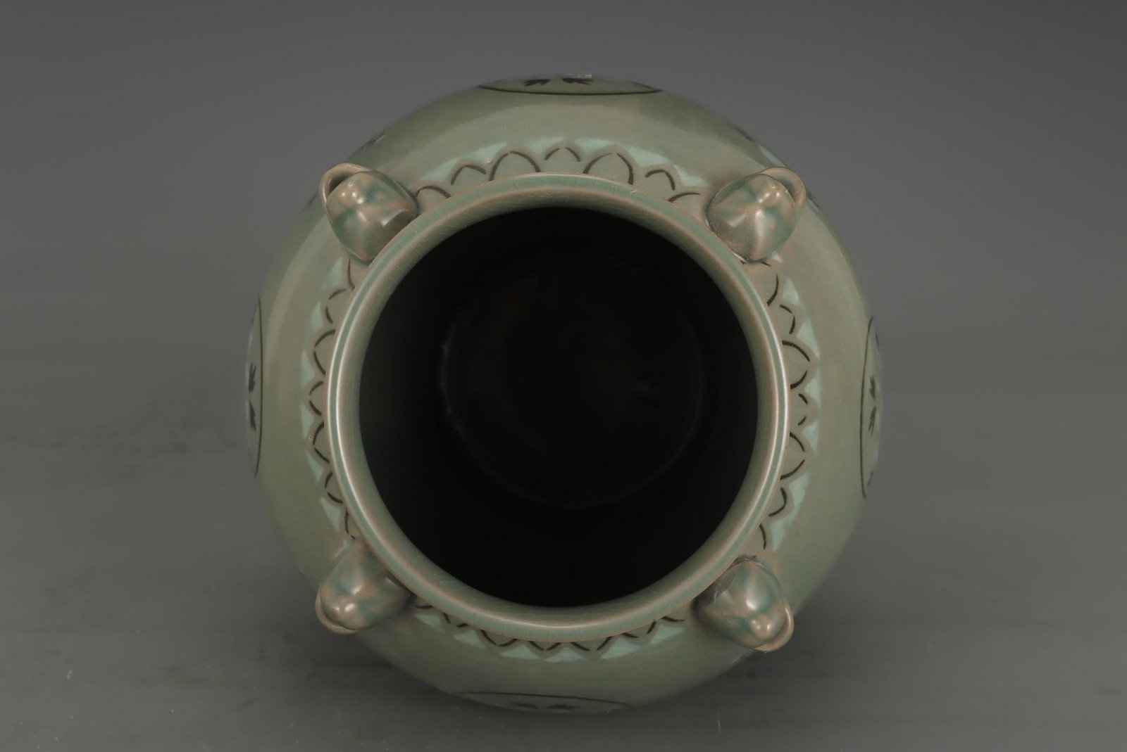 A Goryeo Celadon Jar - 8