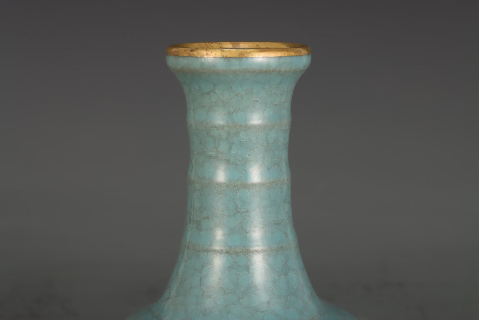 A Ru Ware Celadon Vase - 3