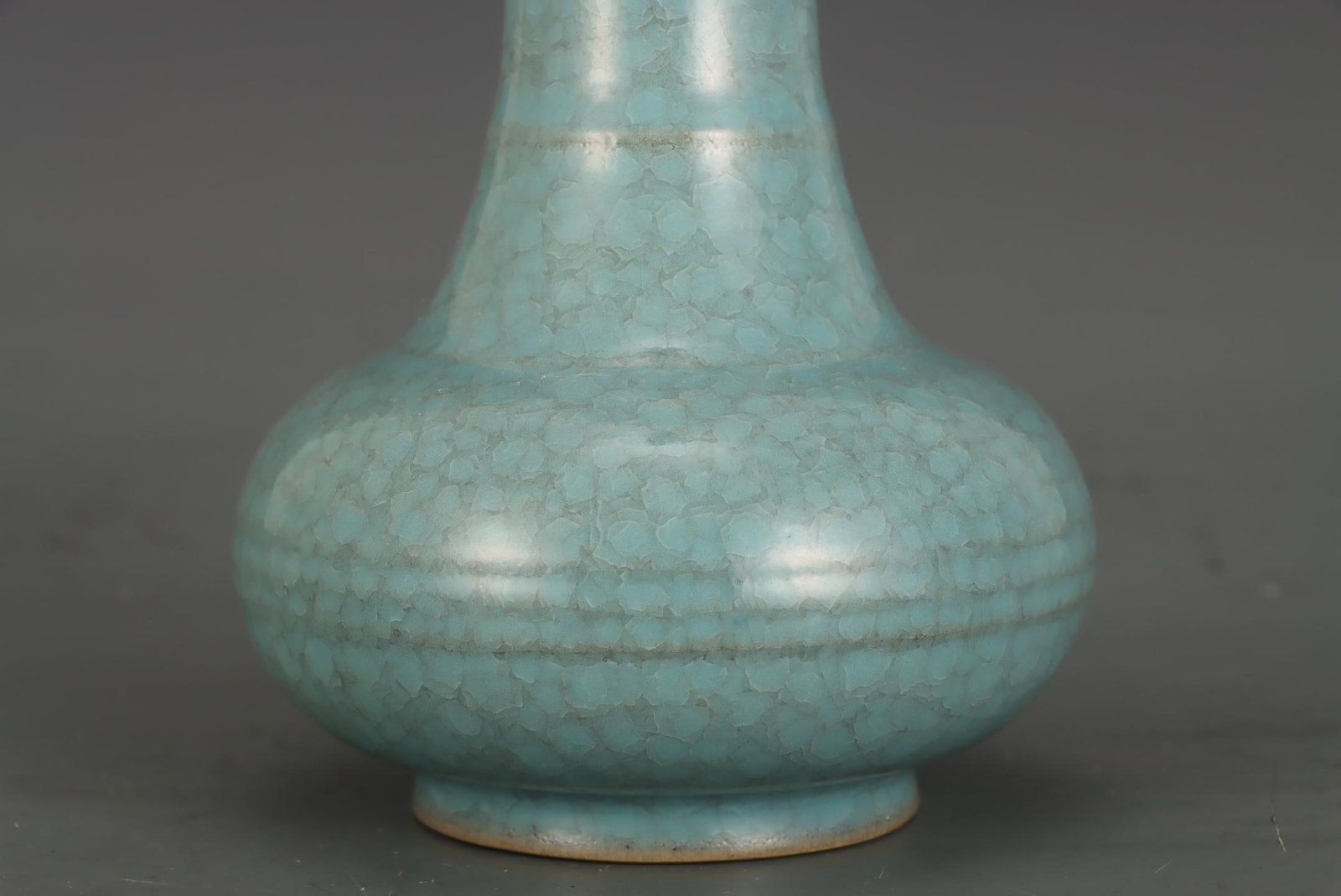 A Ru Ware Celadon Vase - 4