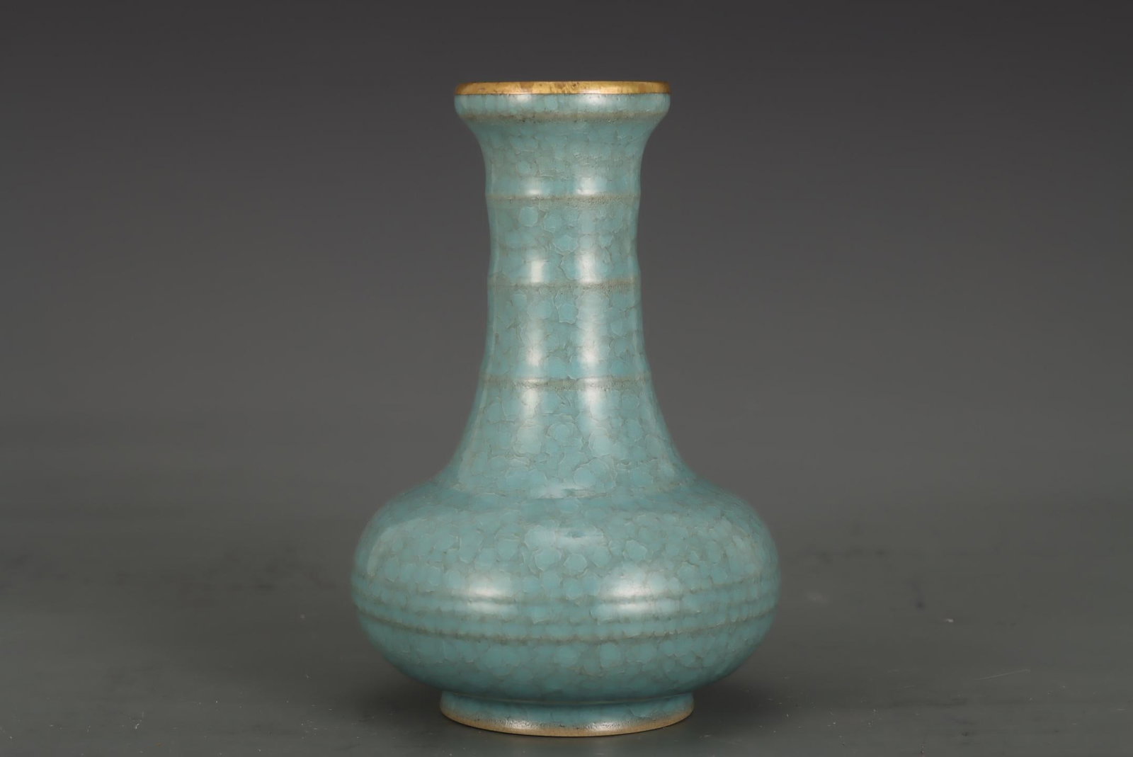A Ru Ware Celadon Vase - 5