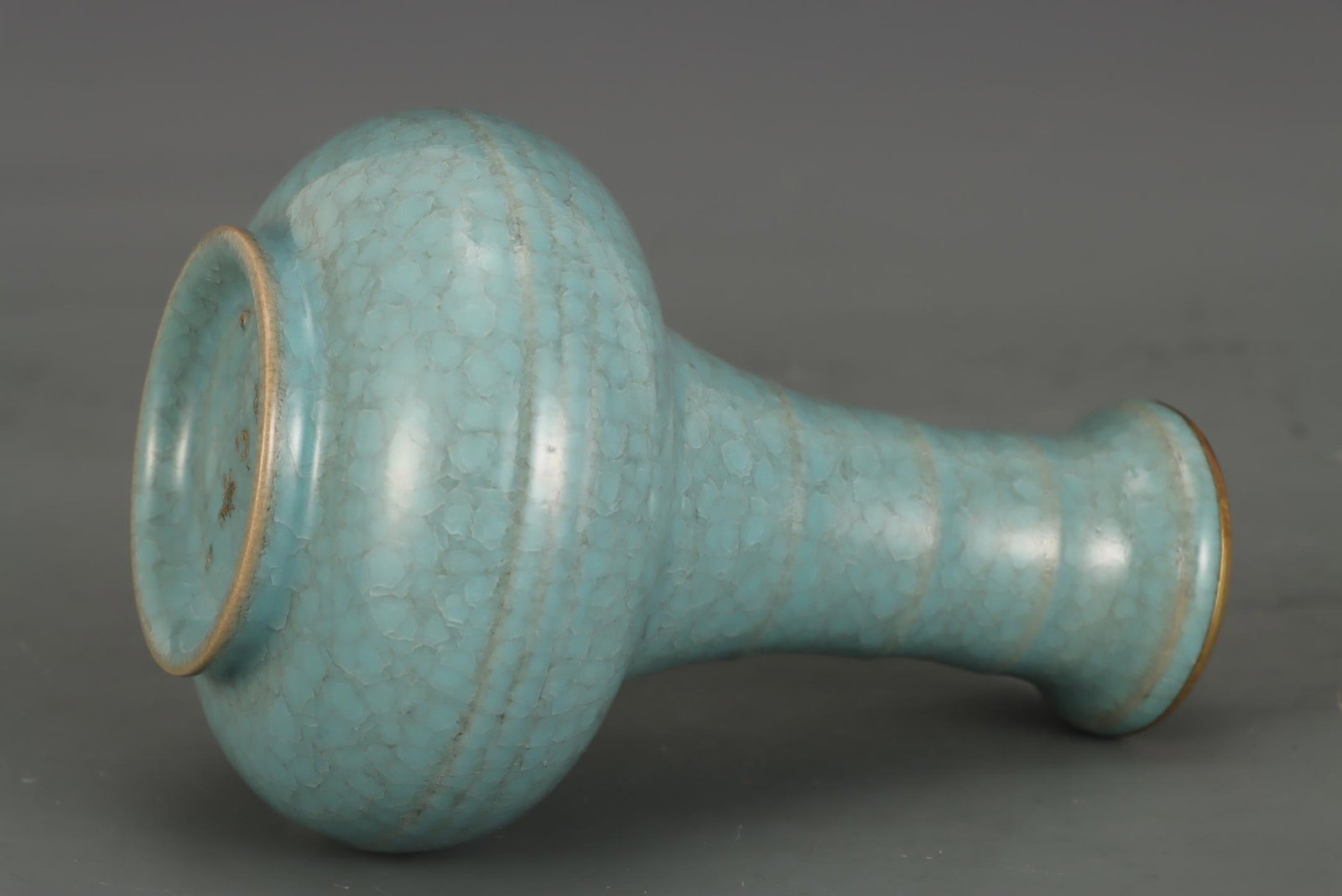 A Ru Ware Celadon Vase - 6