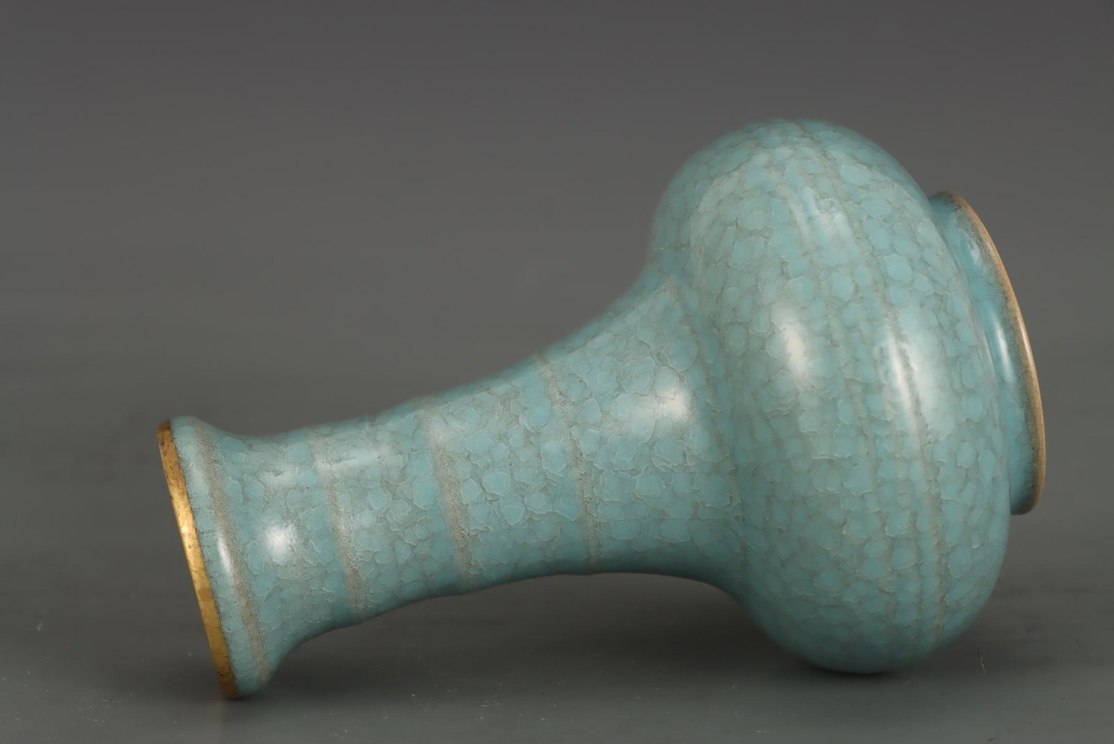 A Ru Ware Celadon Vase - 7