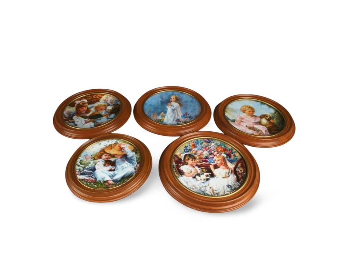 A Group of Five Porcelain Decorative Plates (1 of 6)