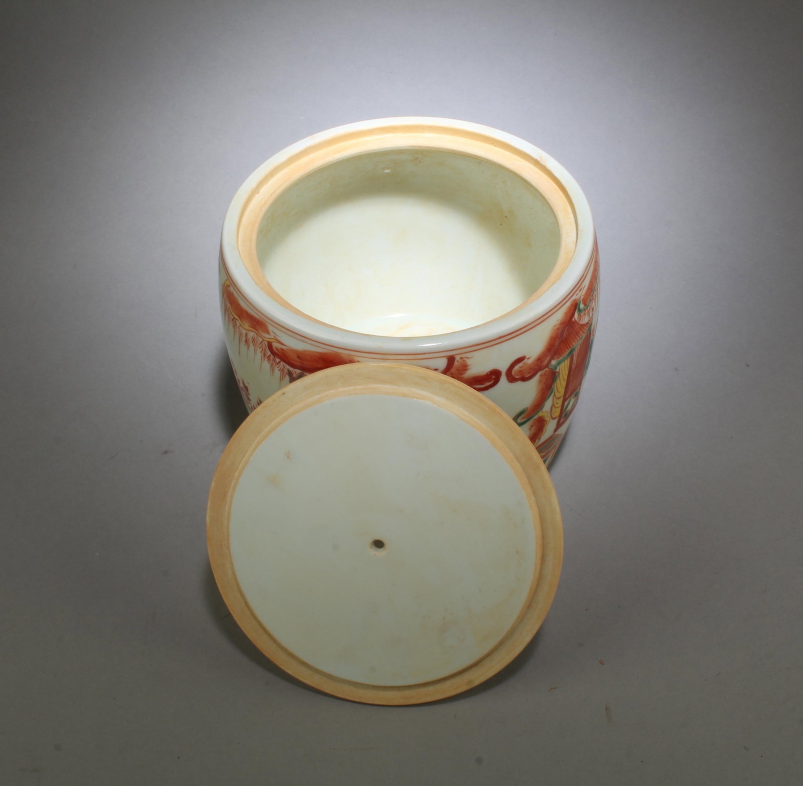 A Porcelain Cricket Container - 6