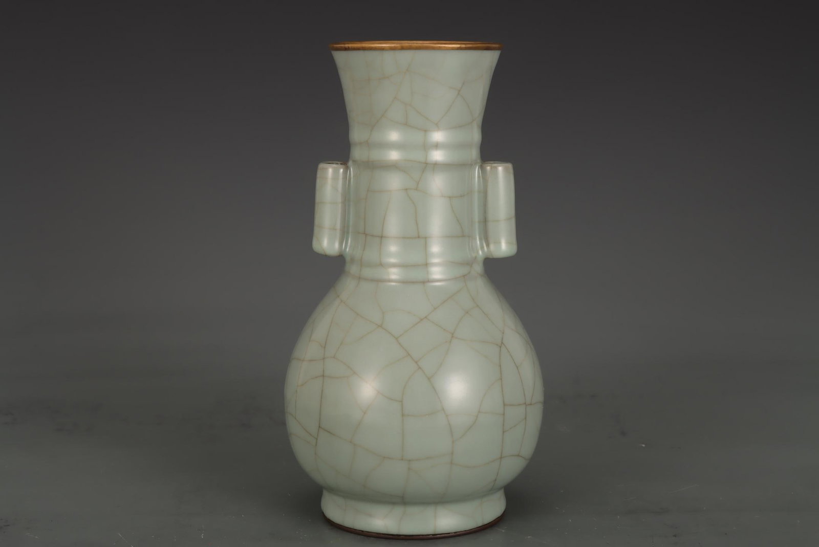 A Guan Ware Celadon Vase - 5
