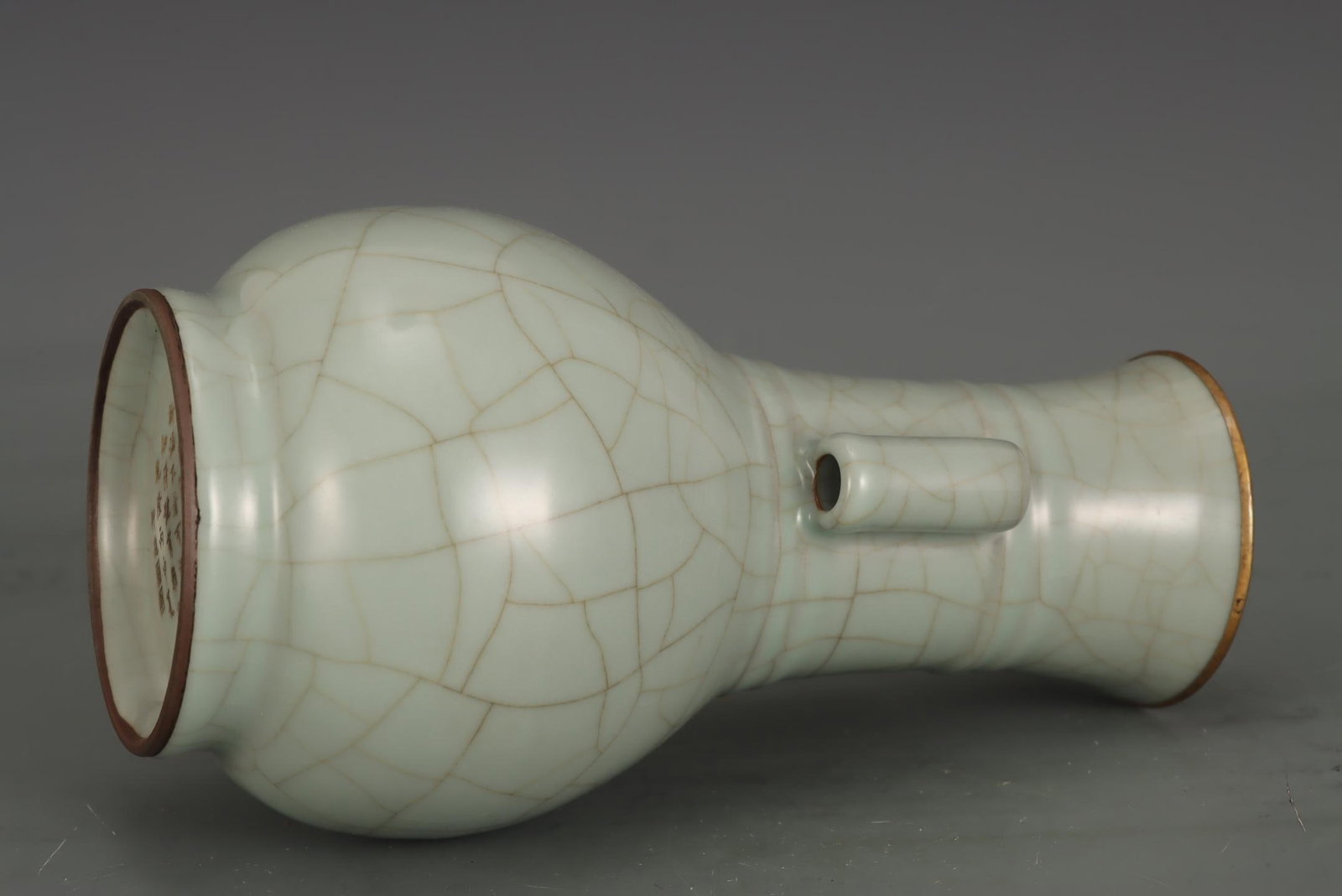 A Guan Ware Celadon Vase - 7