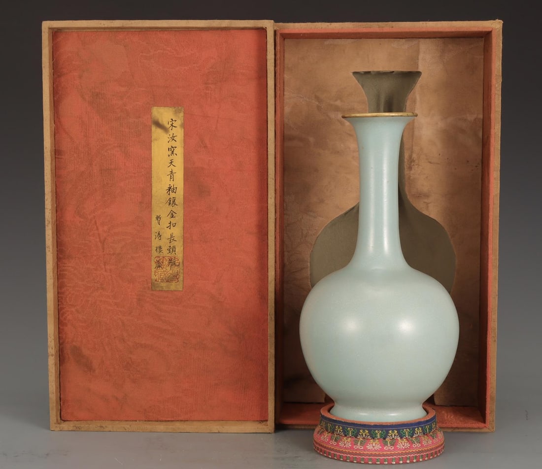A Ru Ware Celadon Long-Neck Vase With Gilt Mount