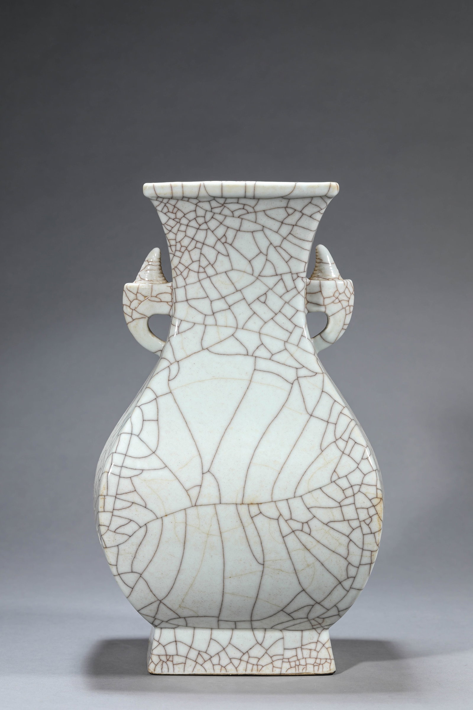 A Guan-Type 'Two-Handled Square' Vase - 5