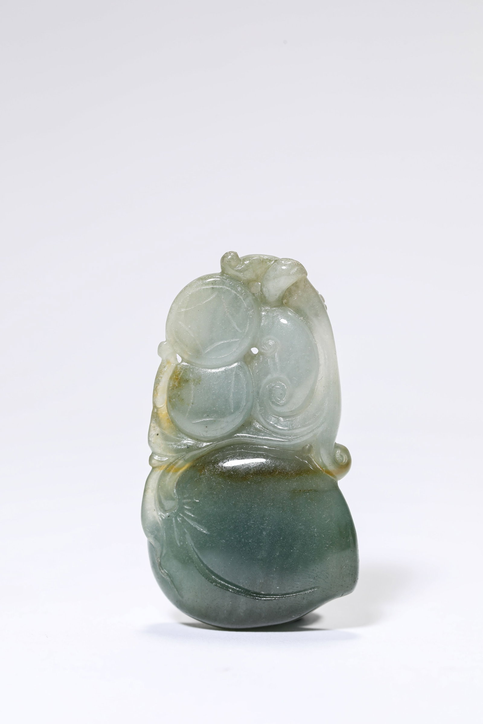 A Jadeite 'Carved Monkey Offering Longevity' - 3