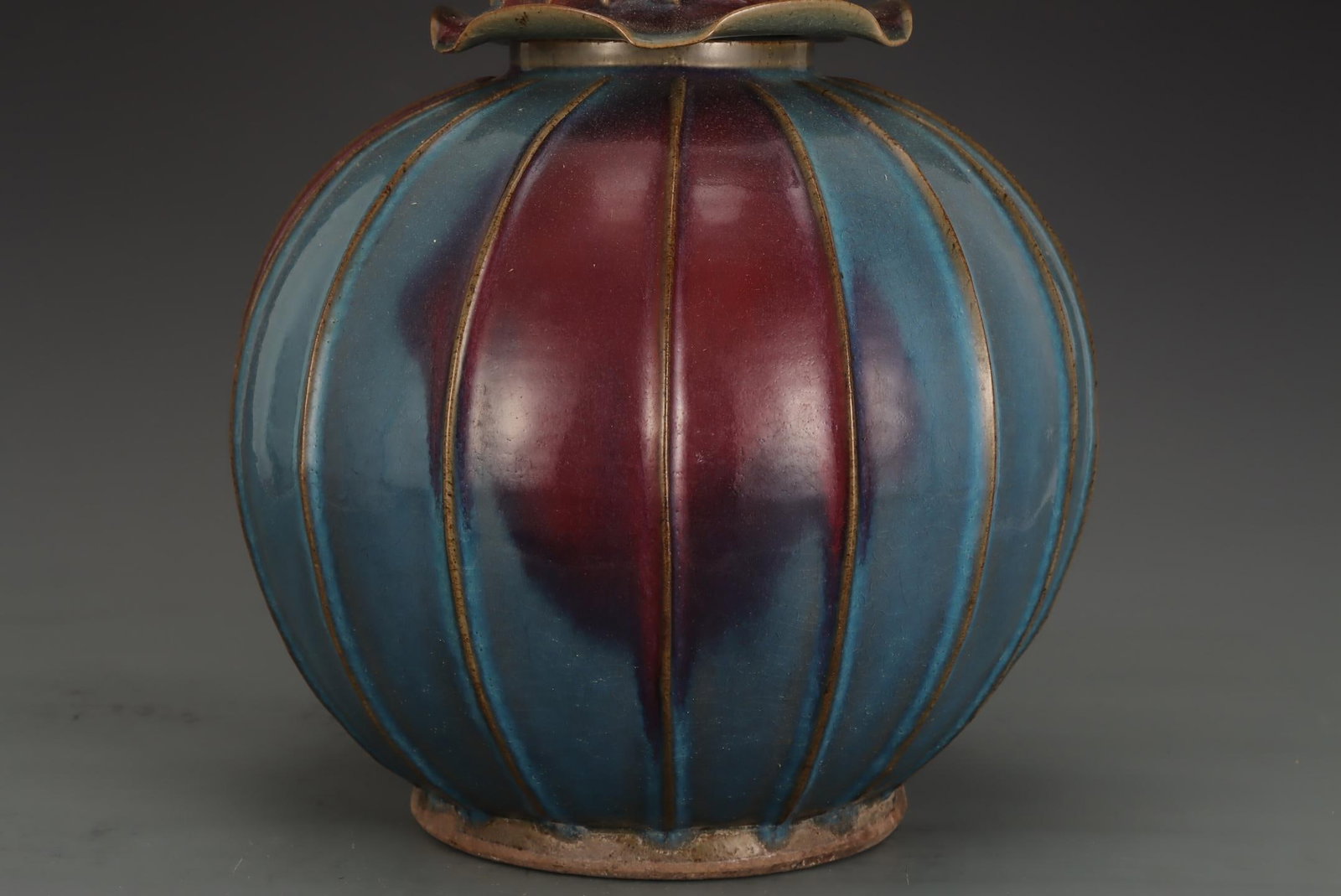 A Jun Ware Covered Jar - 4