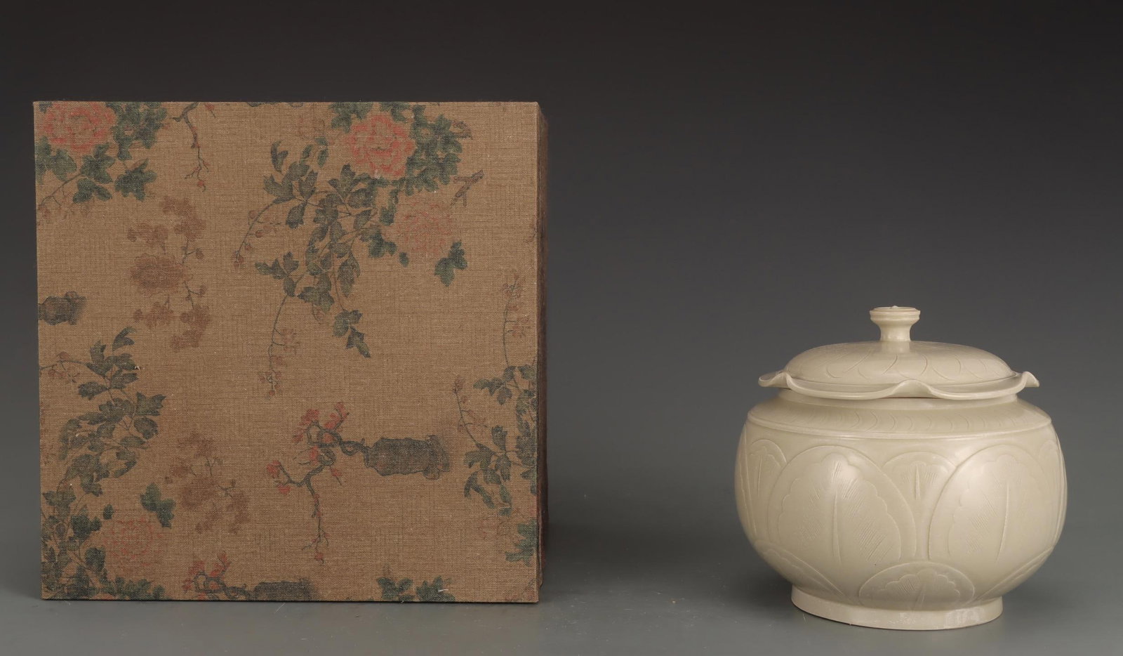 A Ding Ware Covered Jar - 2