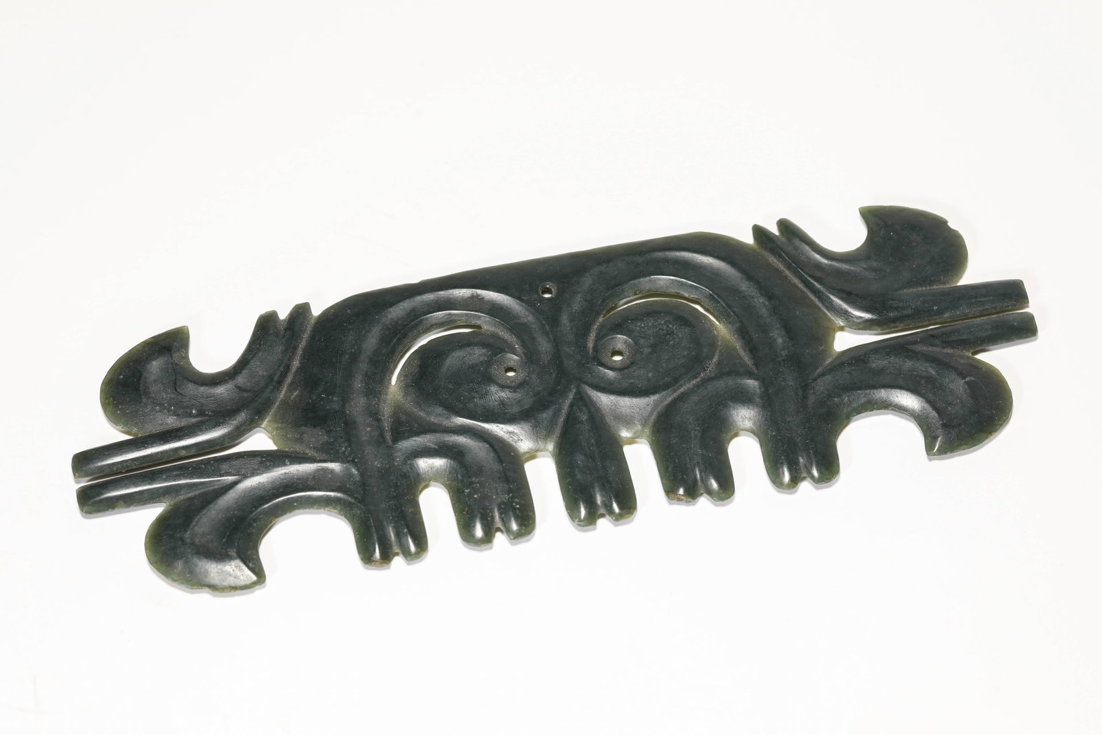 A Jade 'Cloud and Hook' Pendant - 5