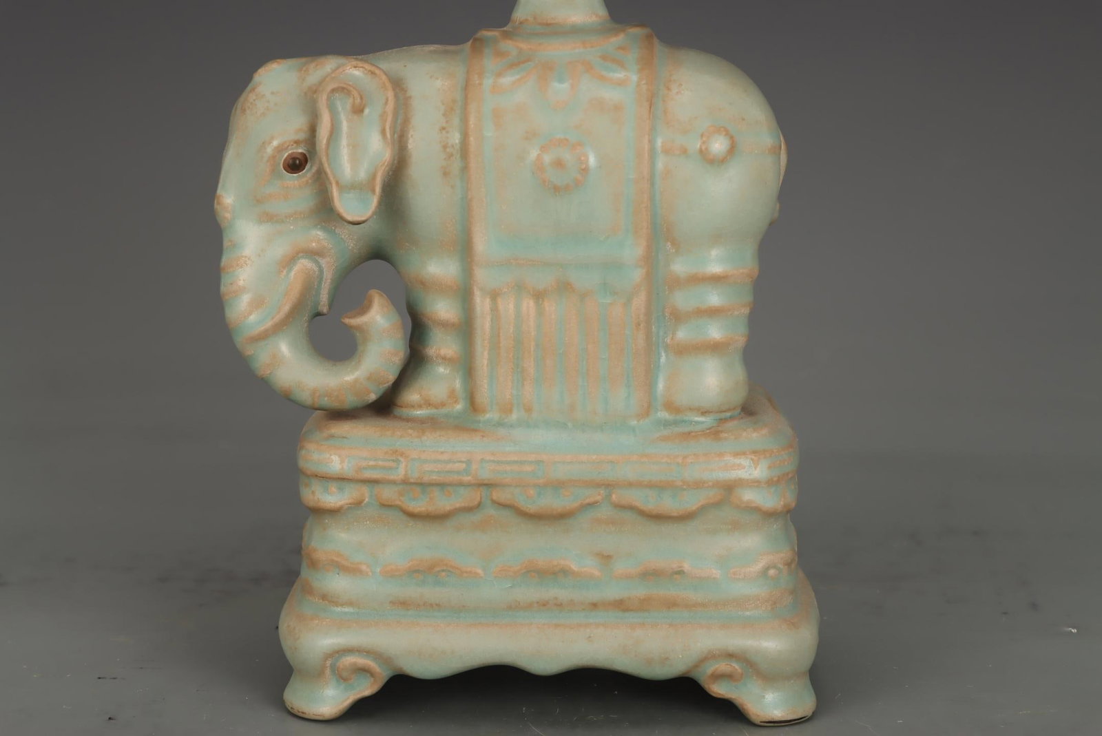 A Ru Ware Celadon Candleholder - 4