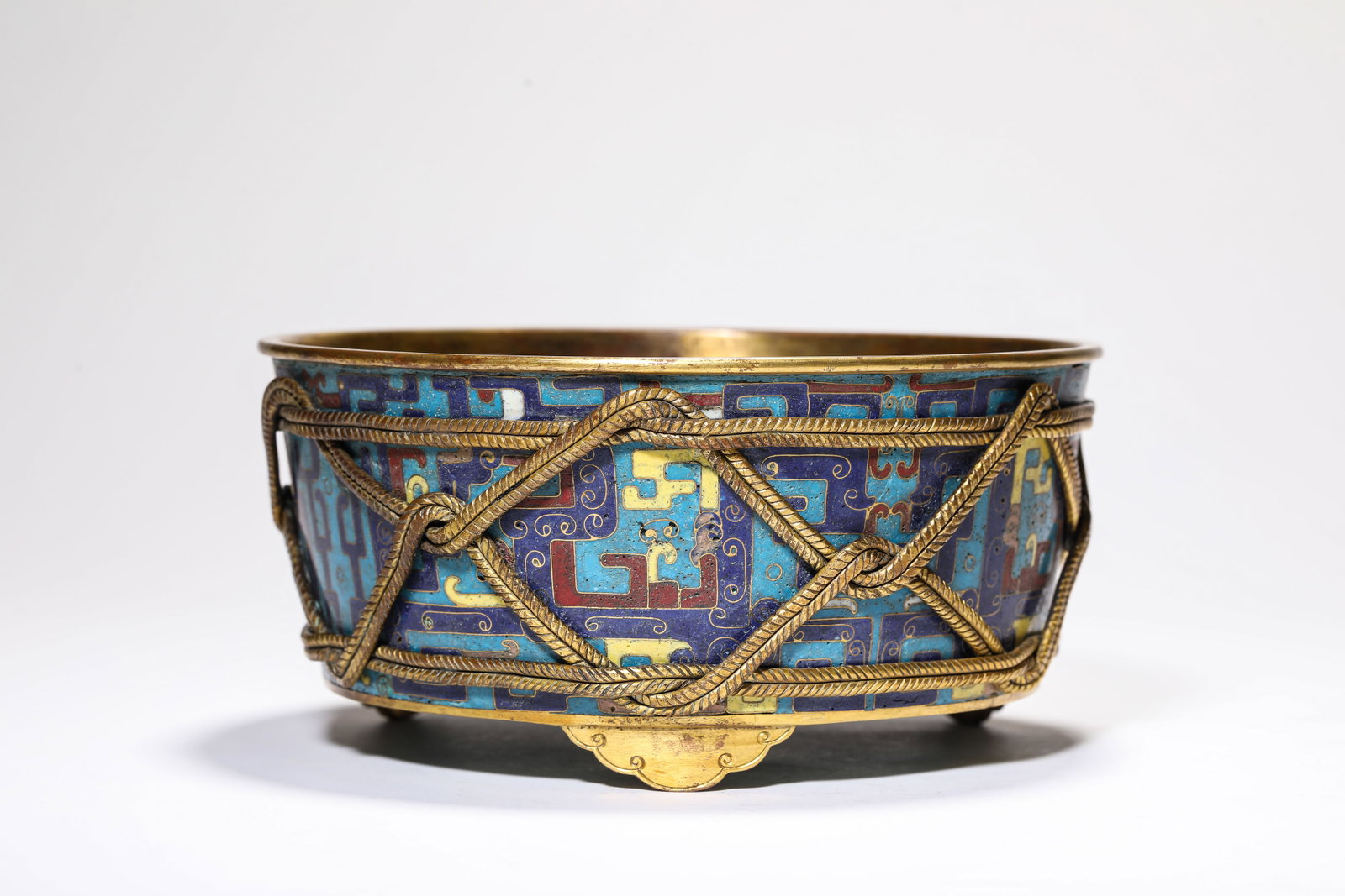 A Cloisonne Enamel 'Knot' Brush Washer: A Cloisonne Enamel 'Knot' Brush Washer. Dimensions: Weight: 1300 g. Width: 7.40" x Height: 3.54". All measurements are approximate.