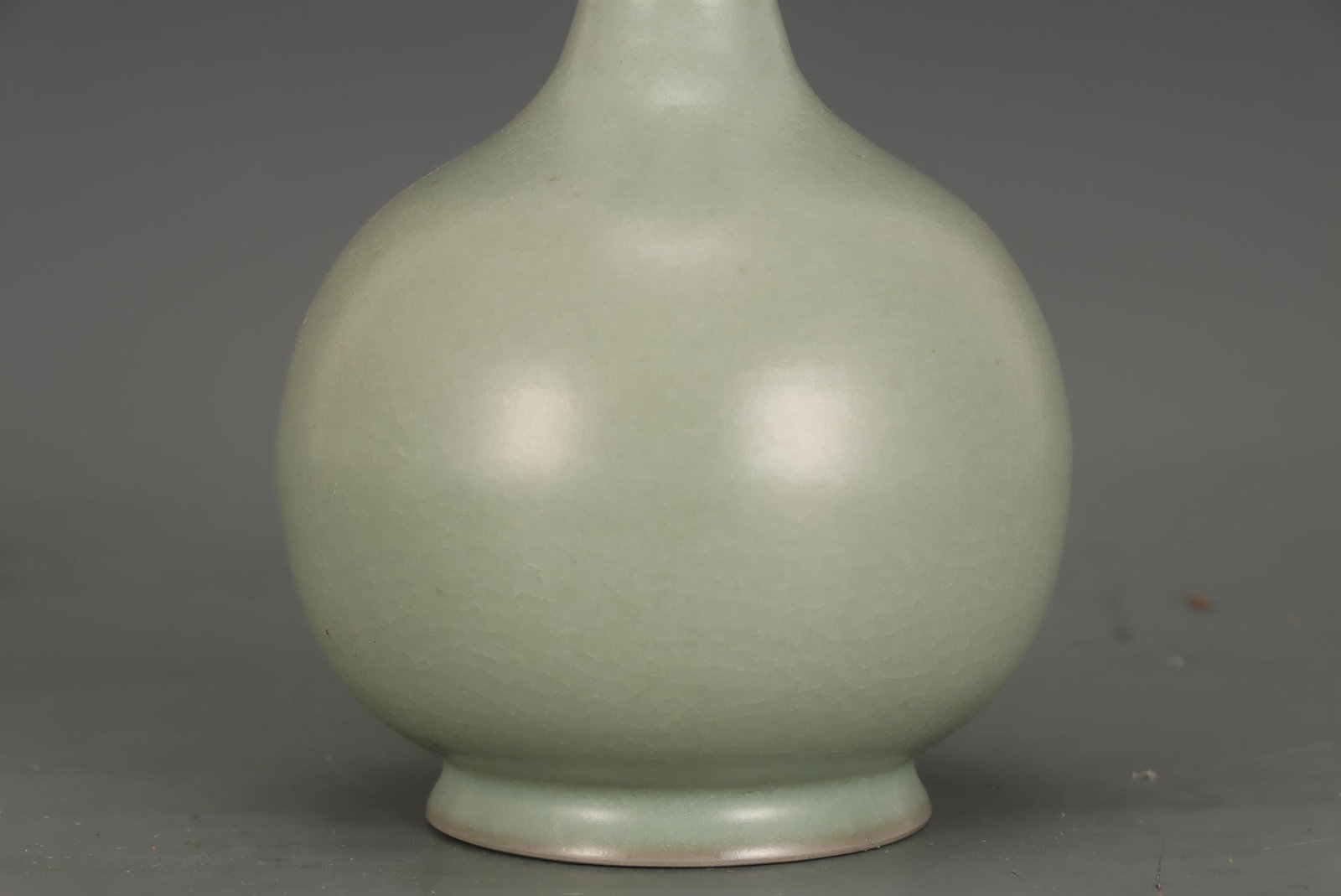 A Ru Ware Celadon Vase - 4