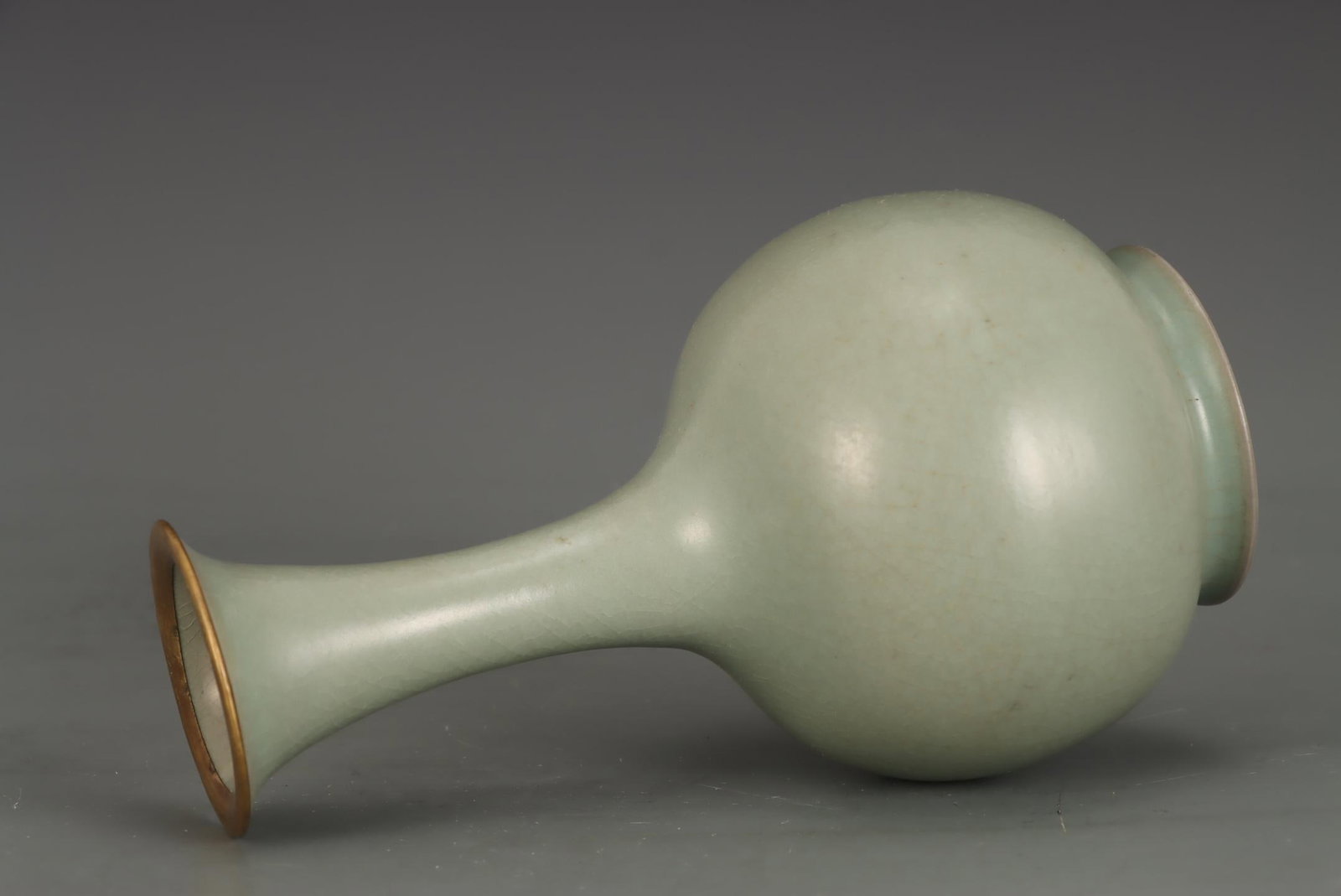 A Ru Ware Celadon Vase - 6