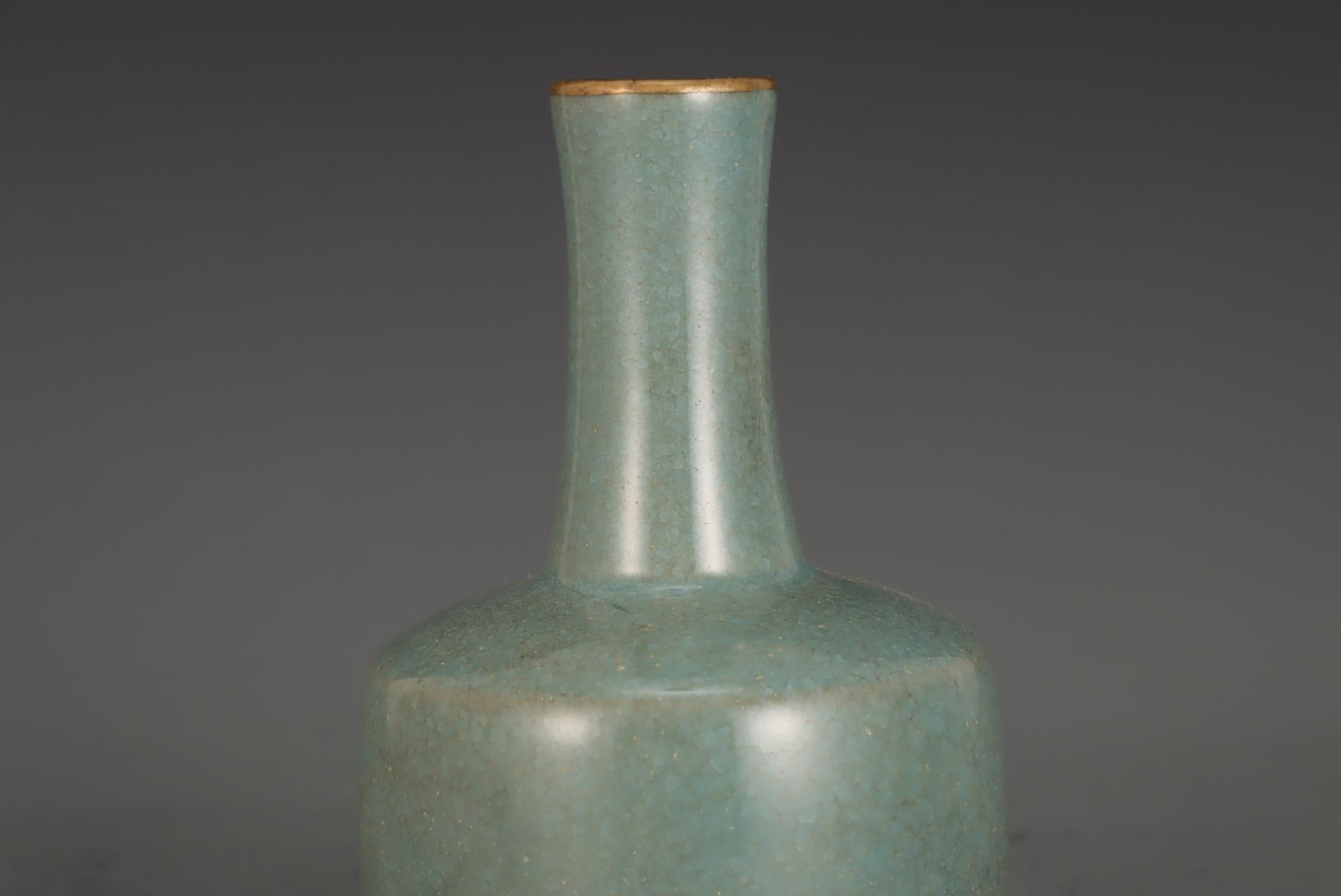 A Ru Ware Celadon Mallet Vase - 3