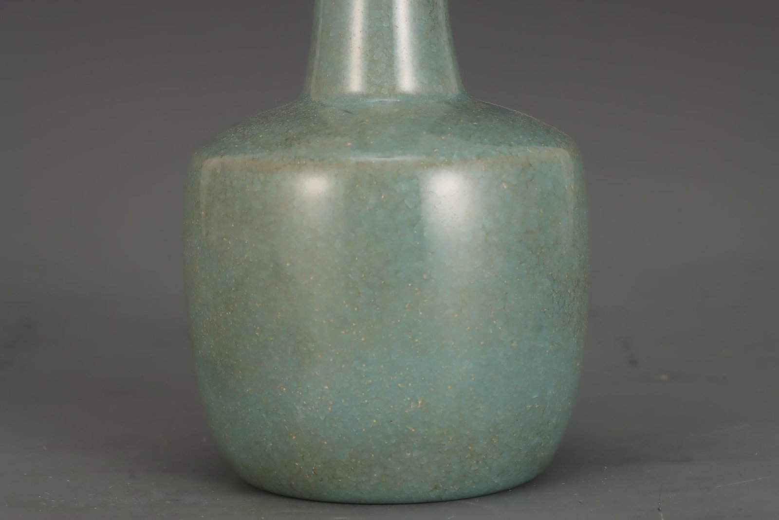 A Ru Ware Celadon Mallet Vase - 4